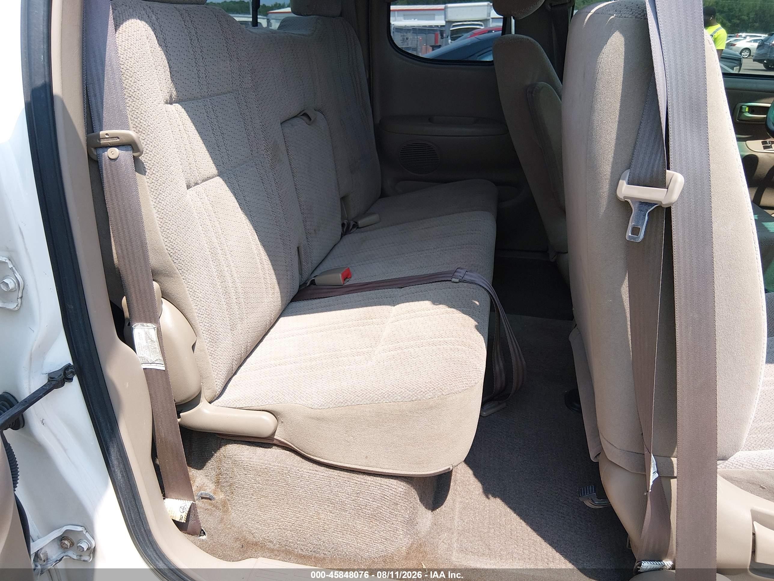 2002 Toyota Tundra Sr5 V8 White vin: 5TBBT44182S256566