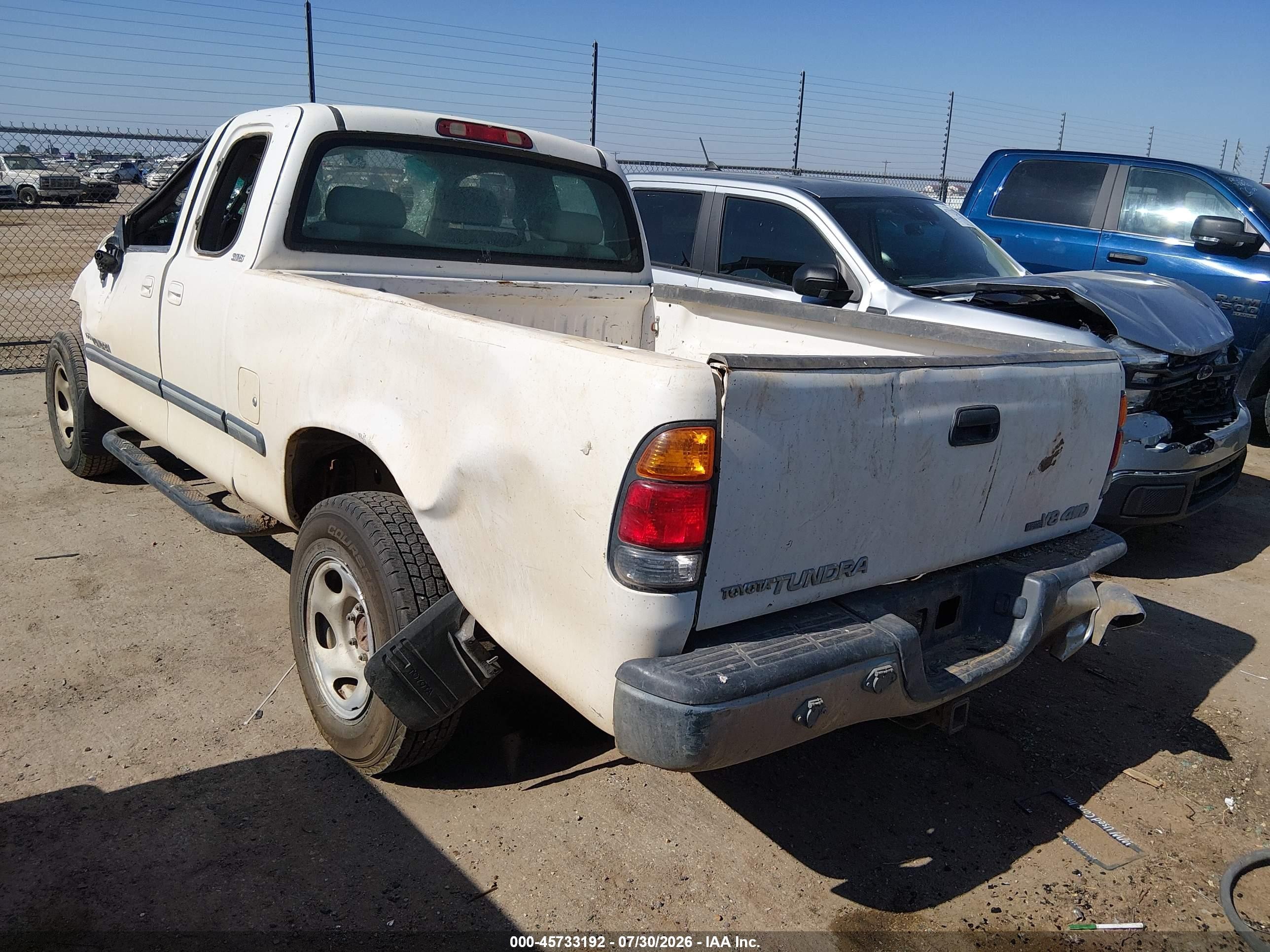 2002 Toyota Tundra Sr5 V8 Белый vin: 5TBBT44182S281970