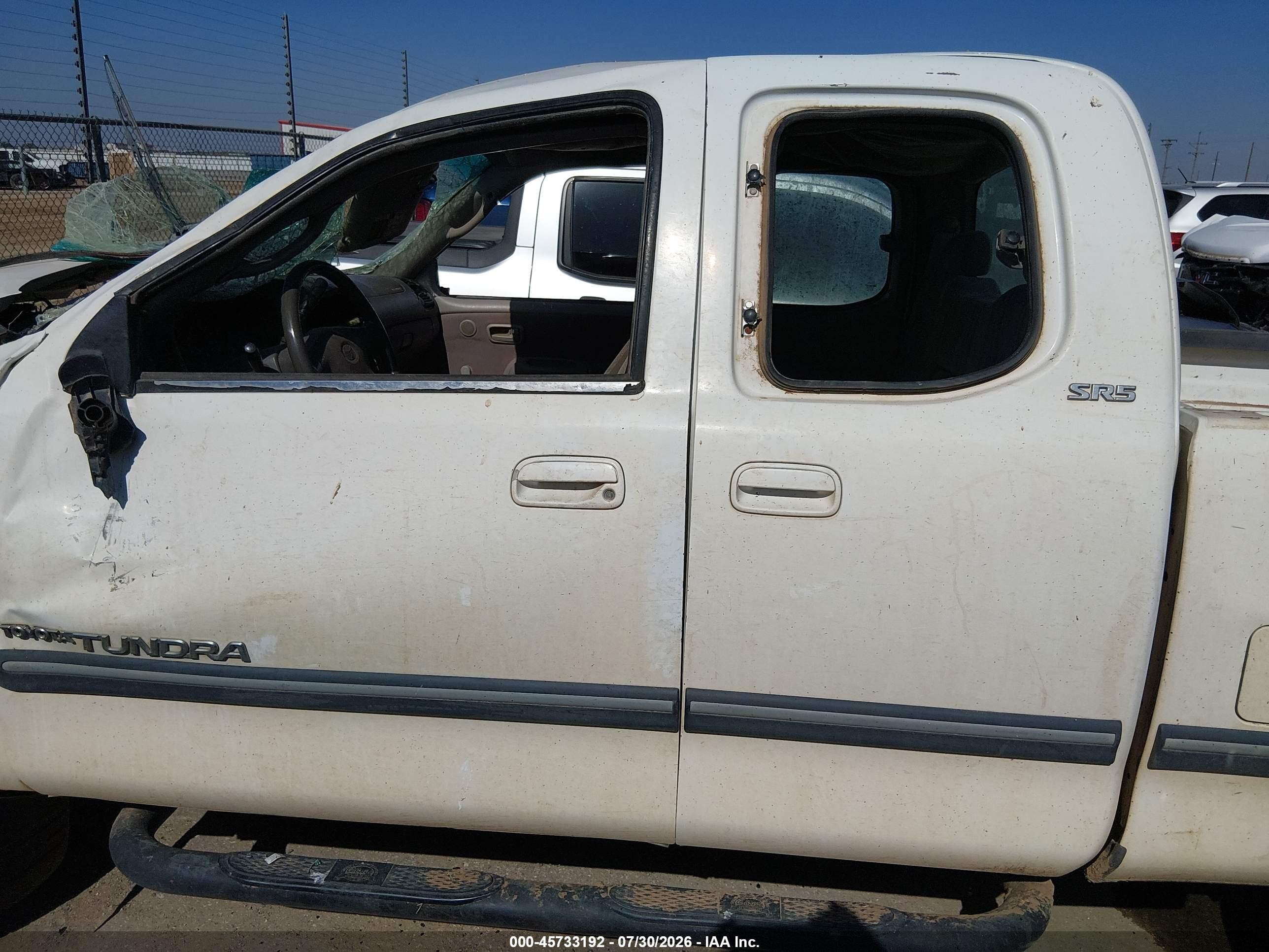 2002 Toyota Tundra Sr5 V8 Белый vin: 5TBBT44182S281970