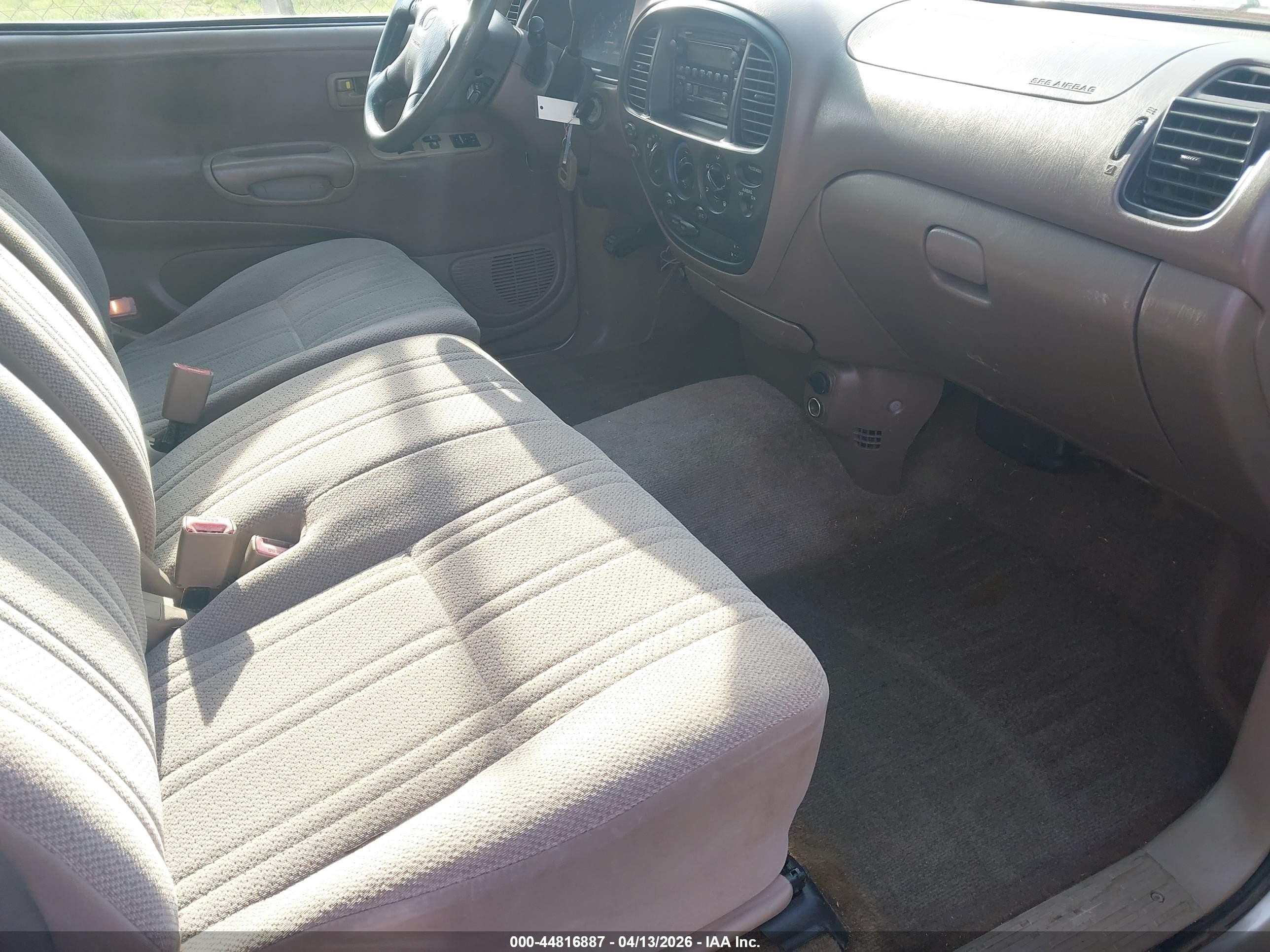 2002 Toyota Tundra Sr5 Tan vin: 5TBBT44182S327927