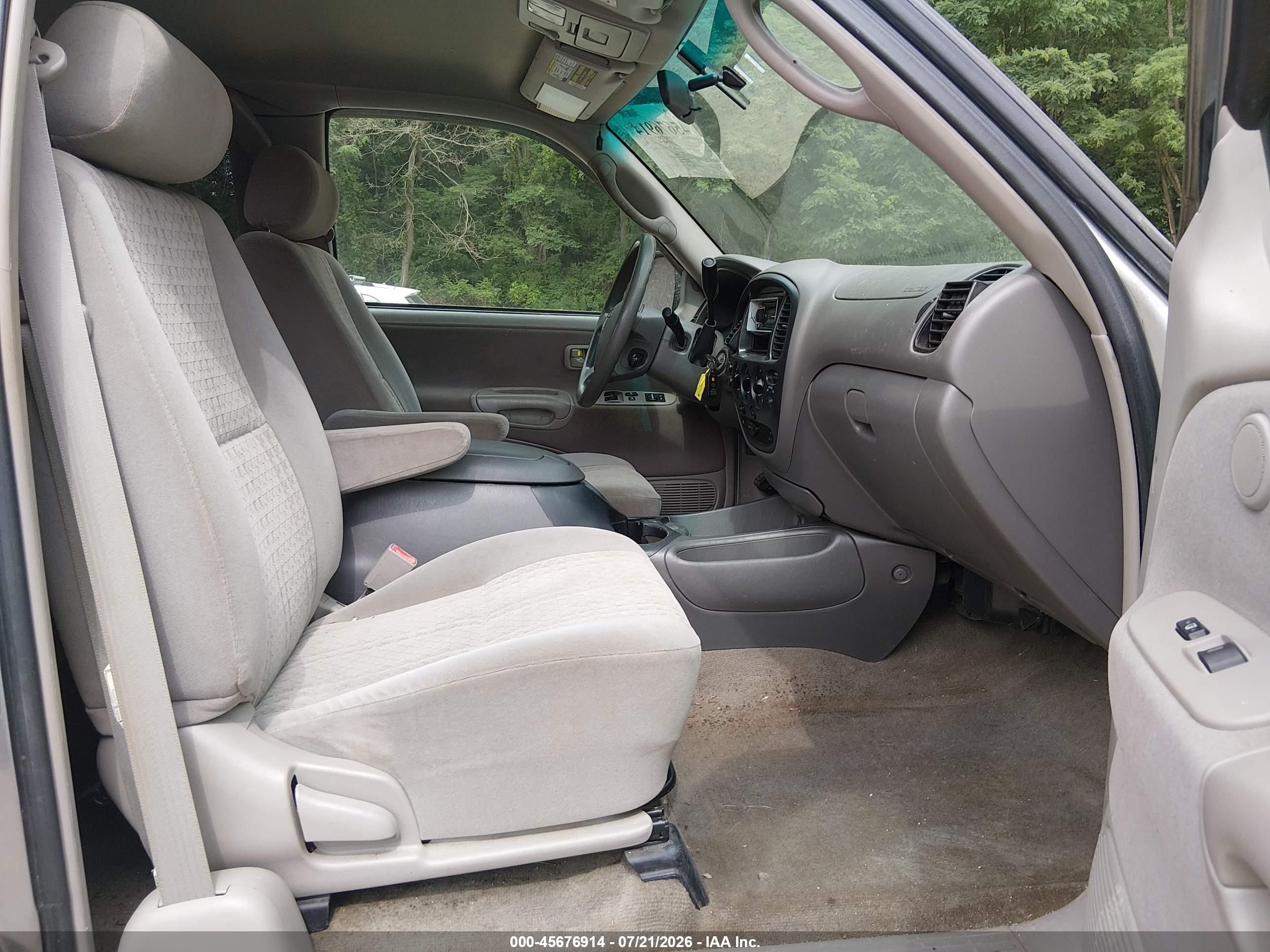 2003 Toyota Tundra Sr5 V8 Silver vin: 5TBBT44183S370343