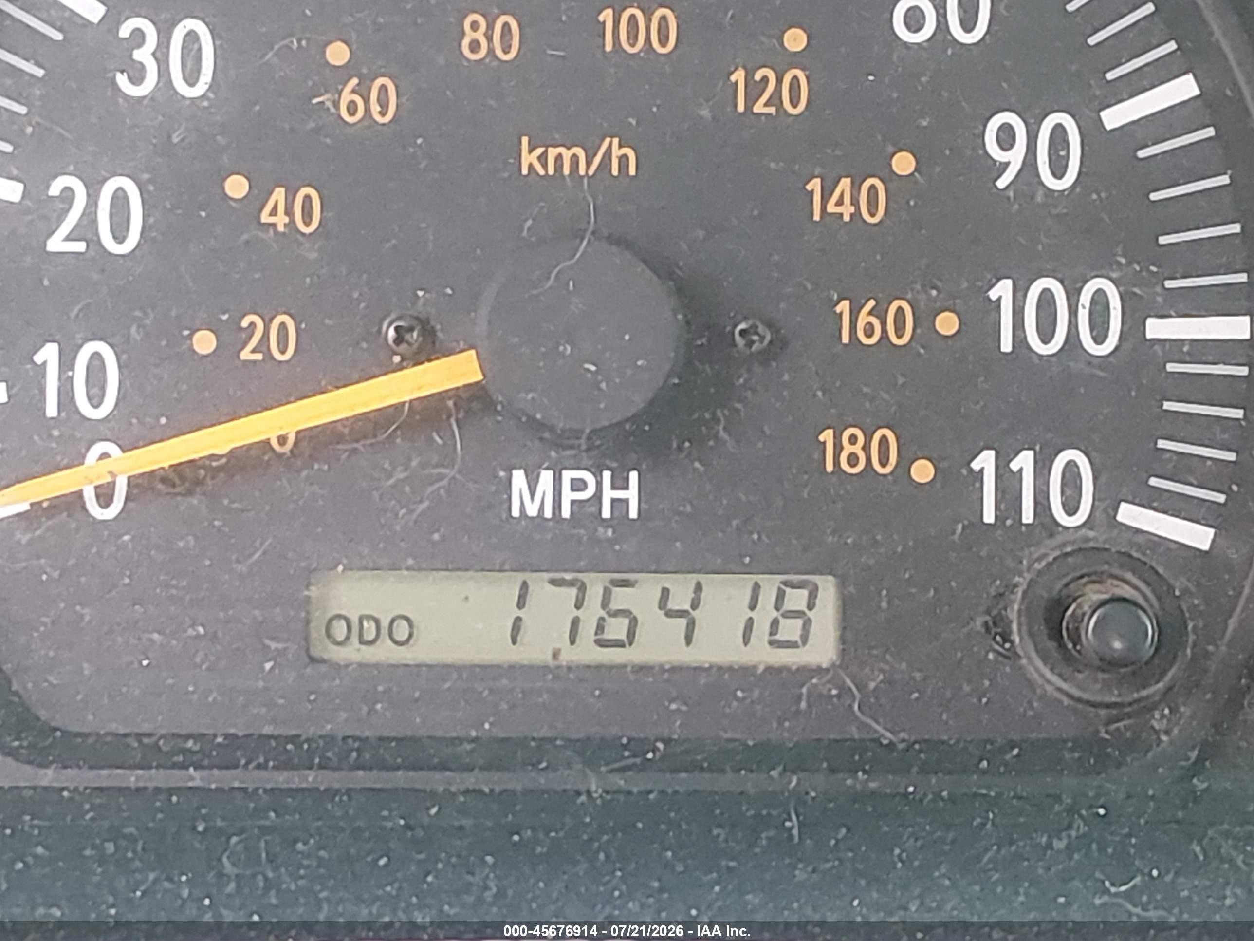 2003 Toyota Tundra Sr5 V8 Silver vin: 5TBBT44183S370343