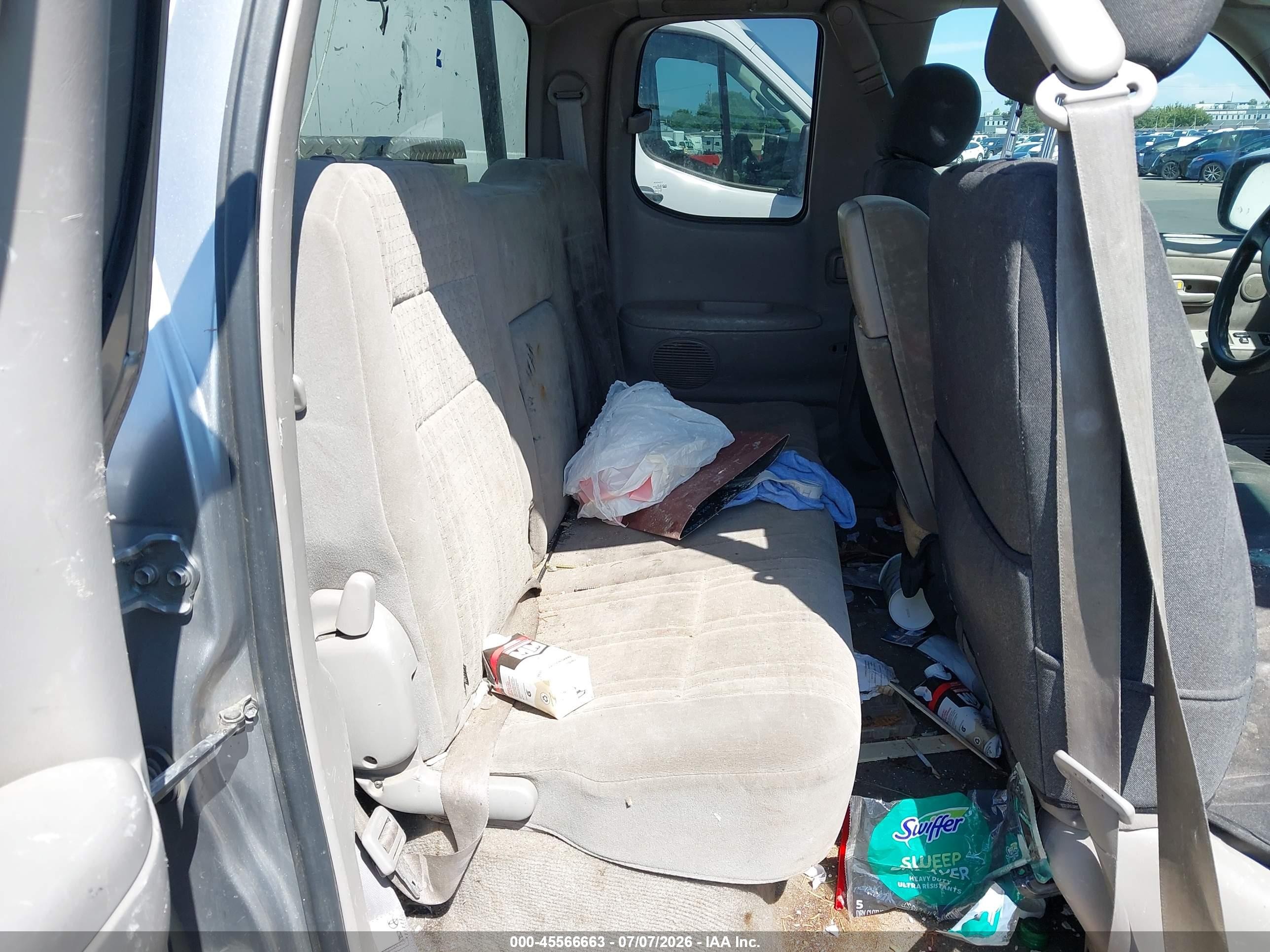 2003 Toyota Tundra Sr5 V8 Серебряный vin: 5TBBT44183S434154