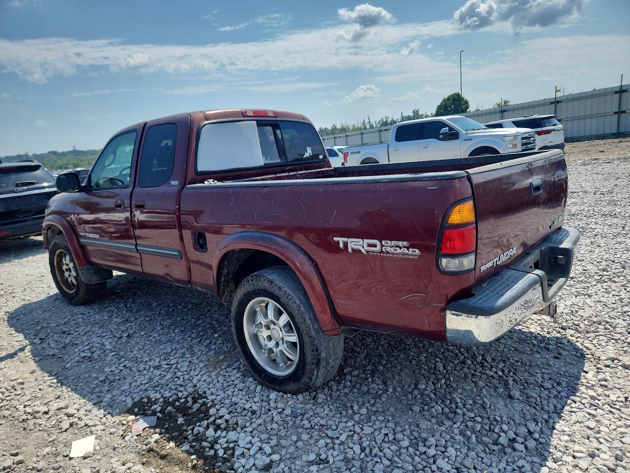 2004 Toyota Tundra Sr5 Maroon vin: 5TBBT44184S442868