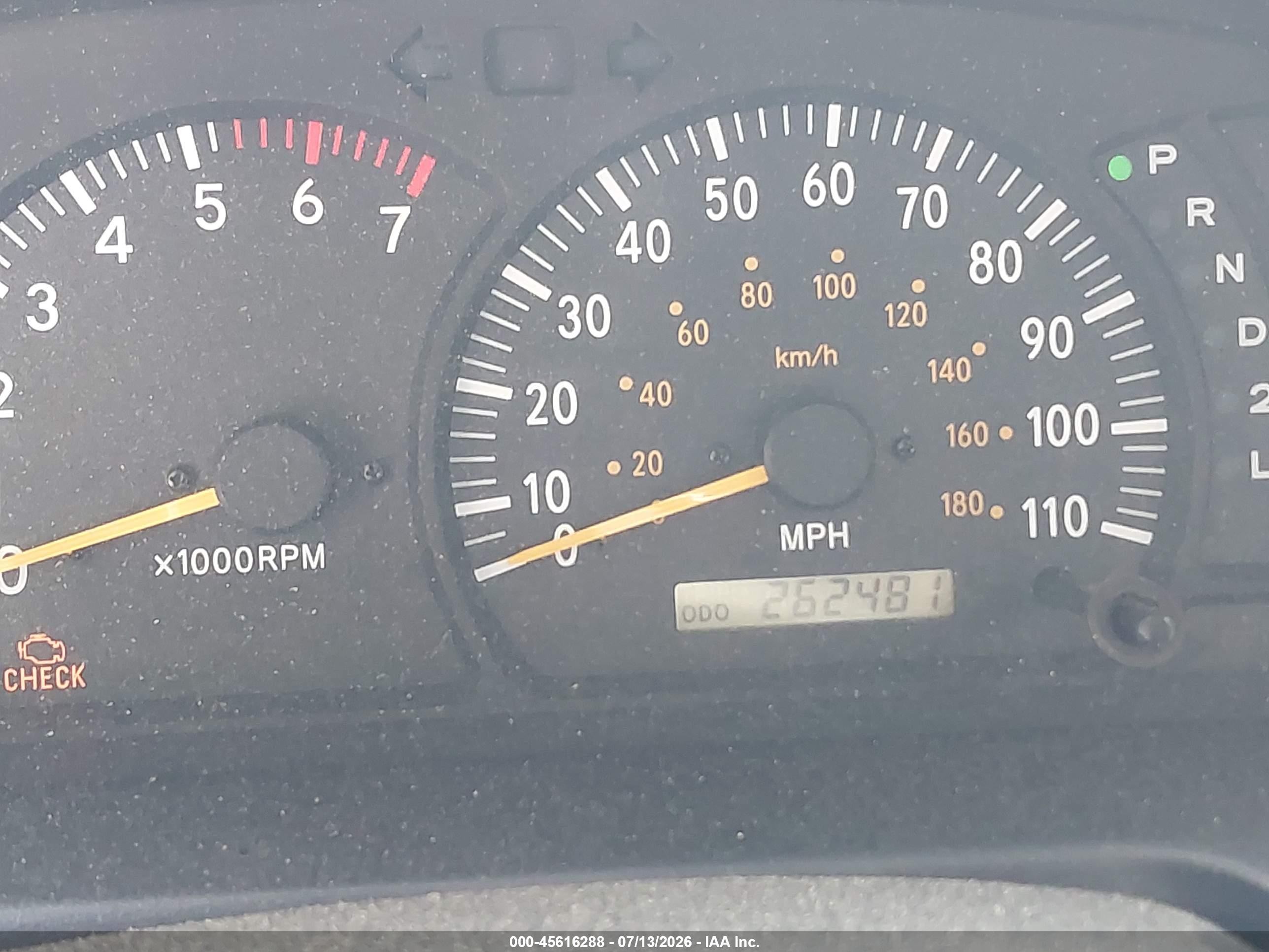 2004 Toyota Tundra Sr5 V8 Silver vin: 5TBBT44184S449190