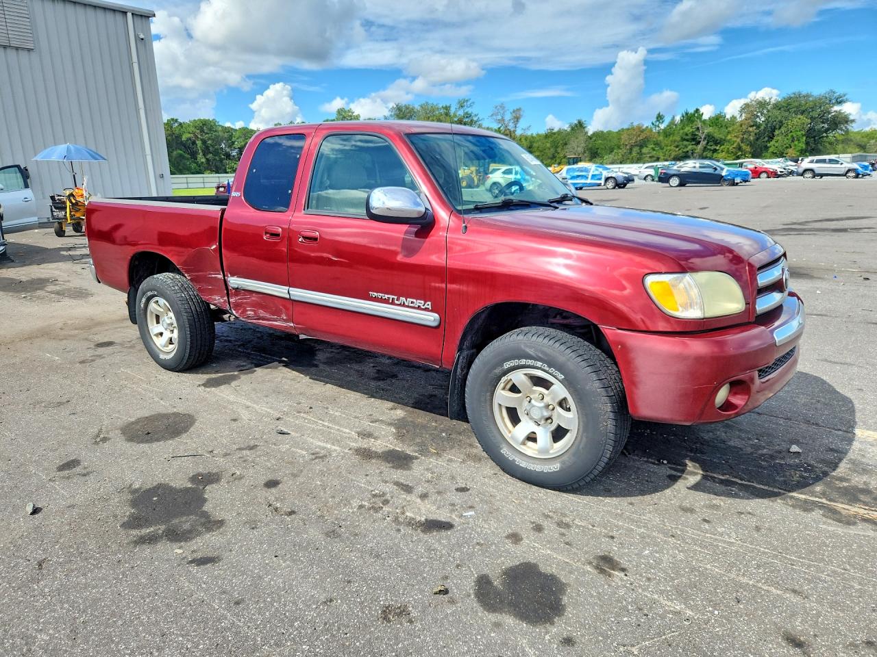 2003 Toyota Tundra Sr5 Burgundy vin: 5TBBT44193S372294