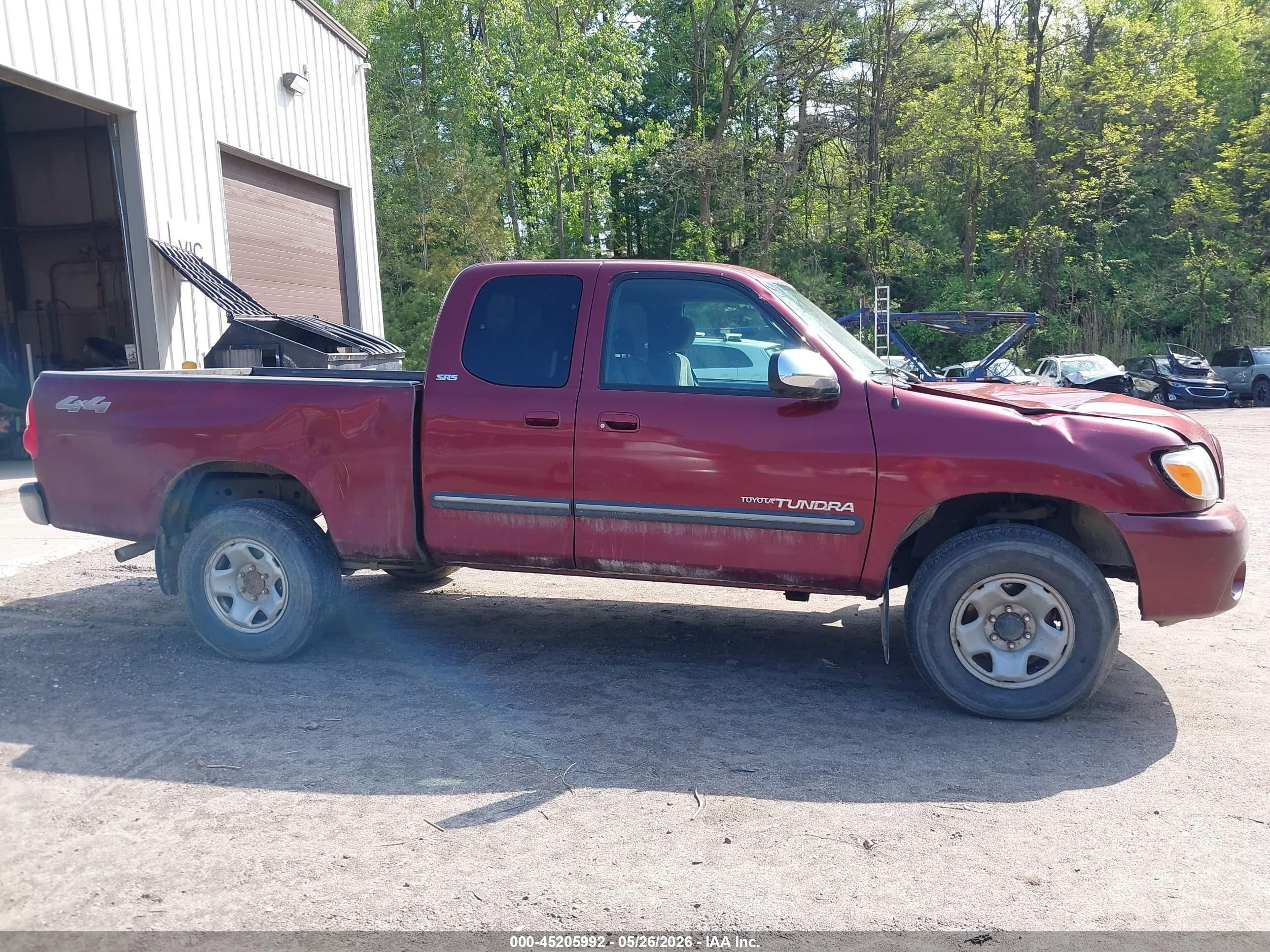 2006 Toyota Tundra Sr5 V8 Red vin: 5TBBT44196S485313