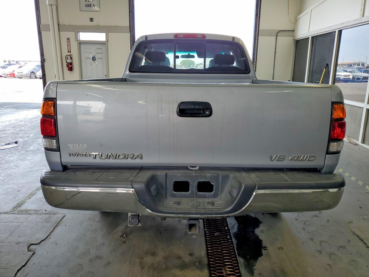 2000 Toyota Tundra Sr5 Silver vin: 5TBBT4419YS044686