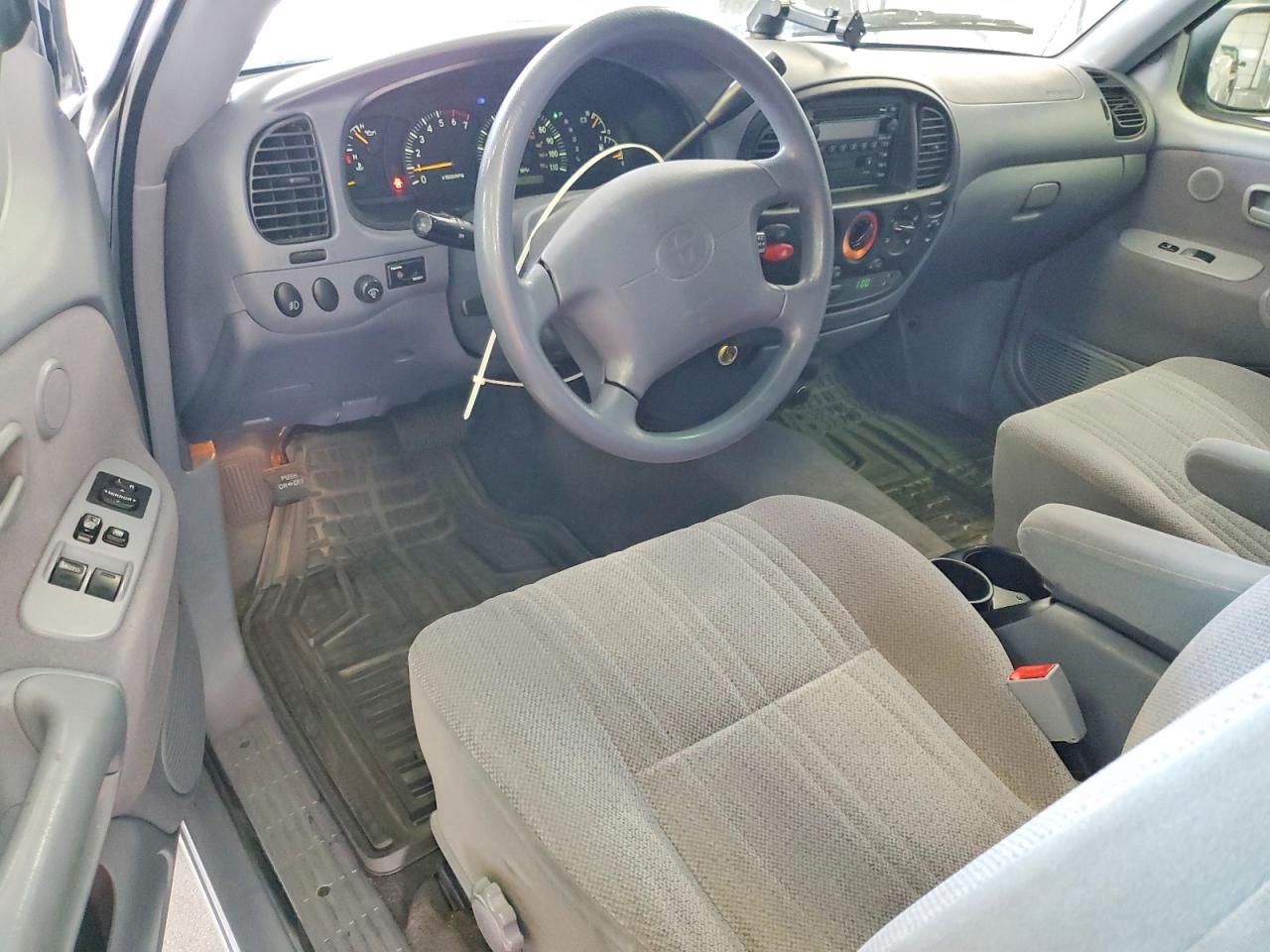 2000 Toyota Tundra Sr5 Silver vin: 5TBBT4419YS044686