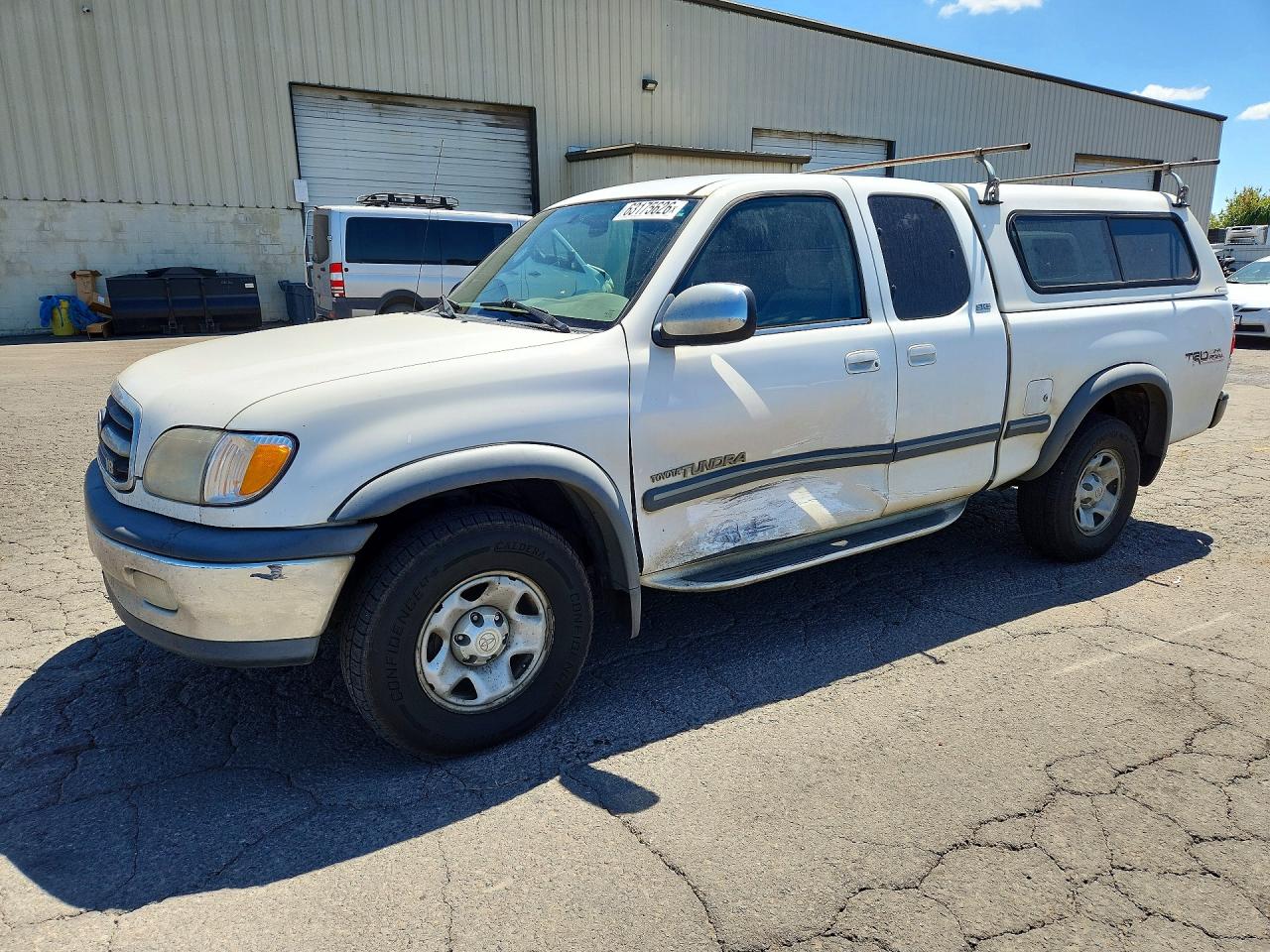 2000 Toyota Tundra Sr5 White vin: 5TBBT4419YS098022