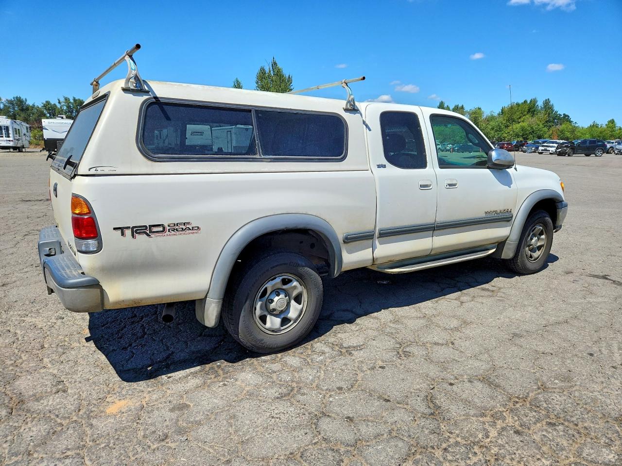 2000 Toyota Tundra Sr5 White vin: 5TBBT4419YS098022