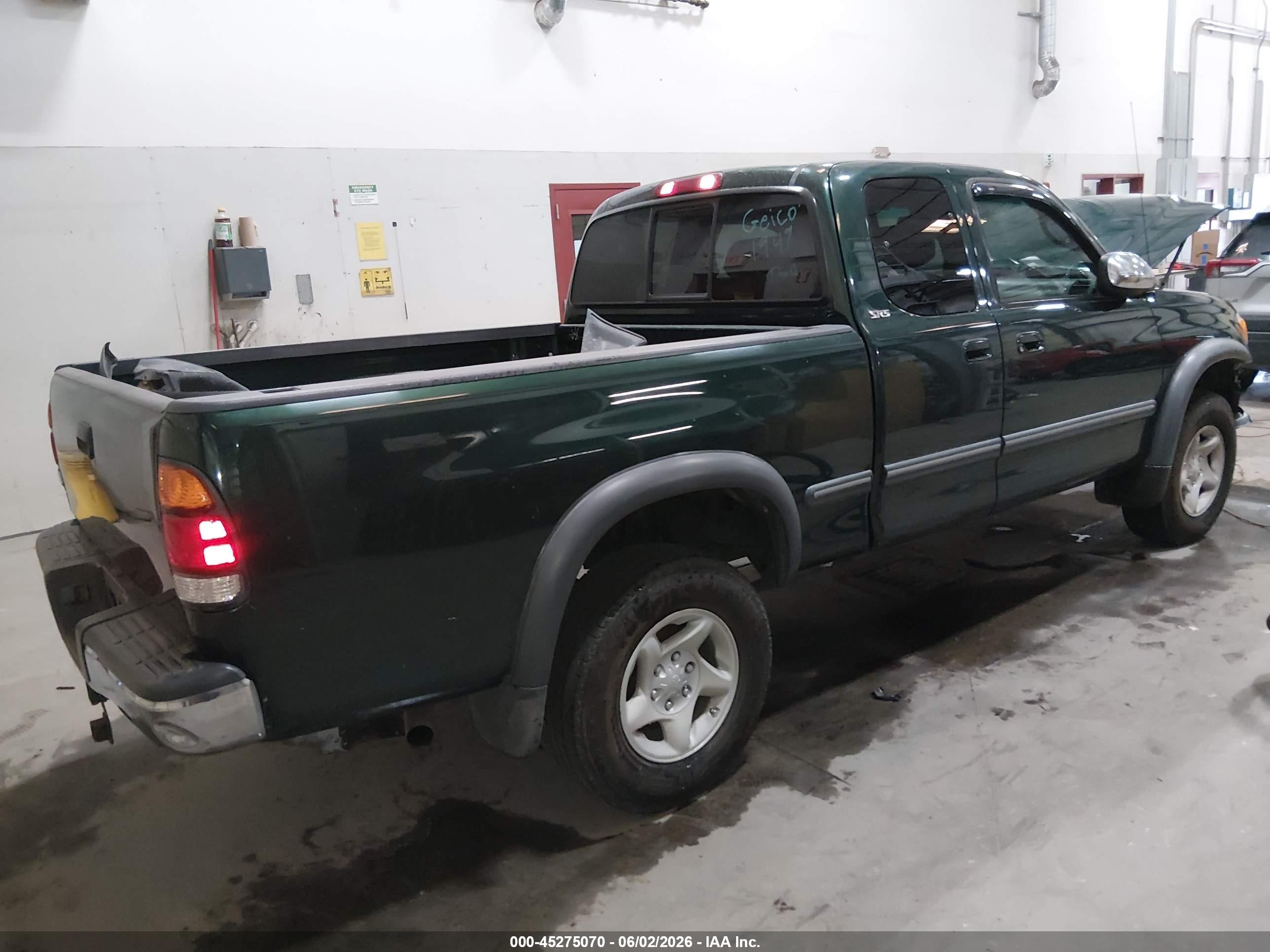 2001 Toyota Tundra Sr5 V8 Green vin: 5TBBT441X1S126741
