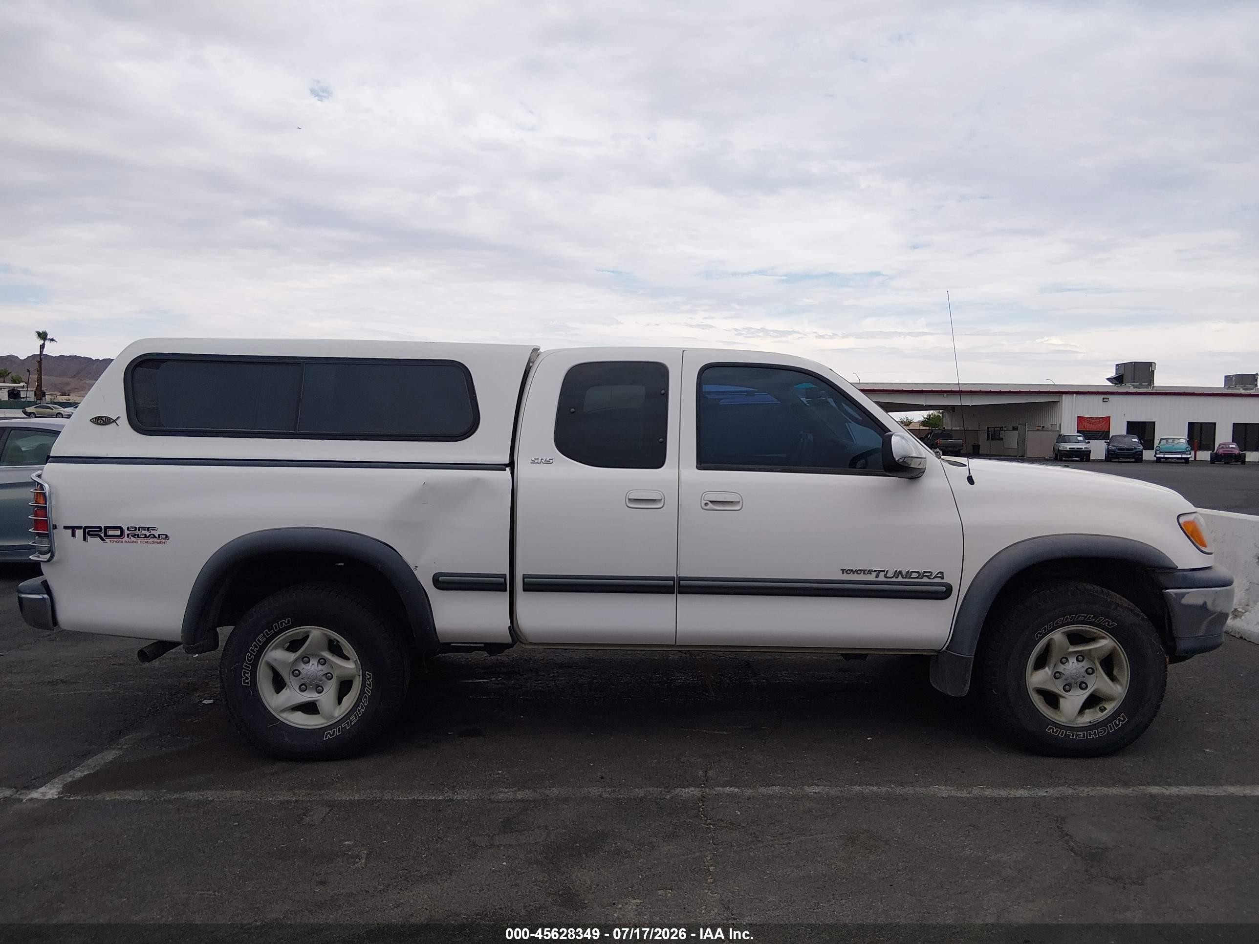 2002 Toyota Tundra Access Cab/access Cab Sr5 White vin: 5TBBT441X2S232348