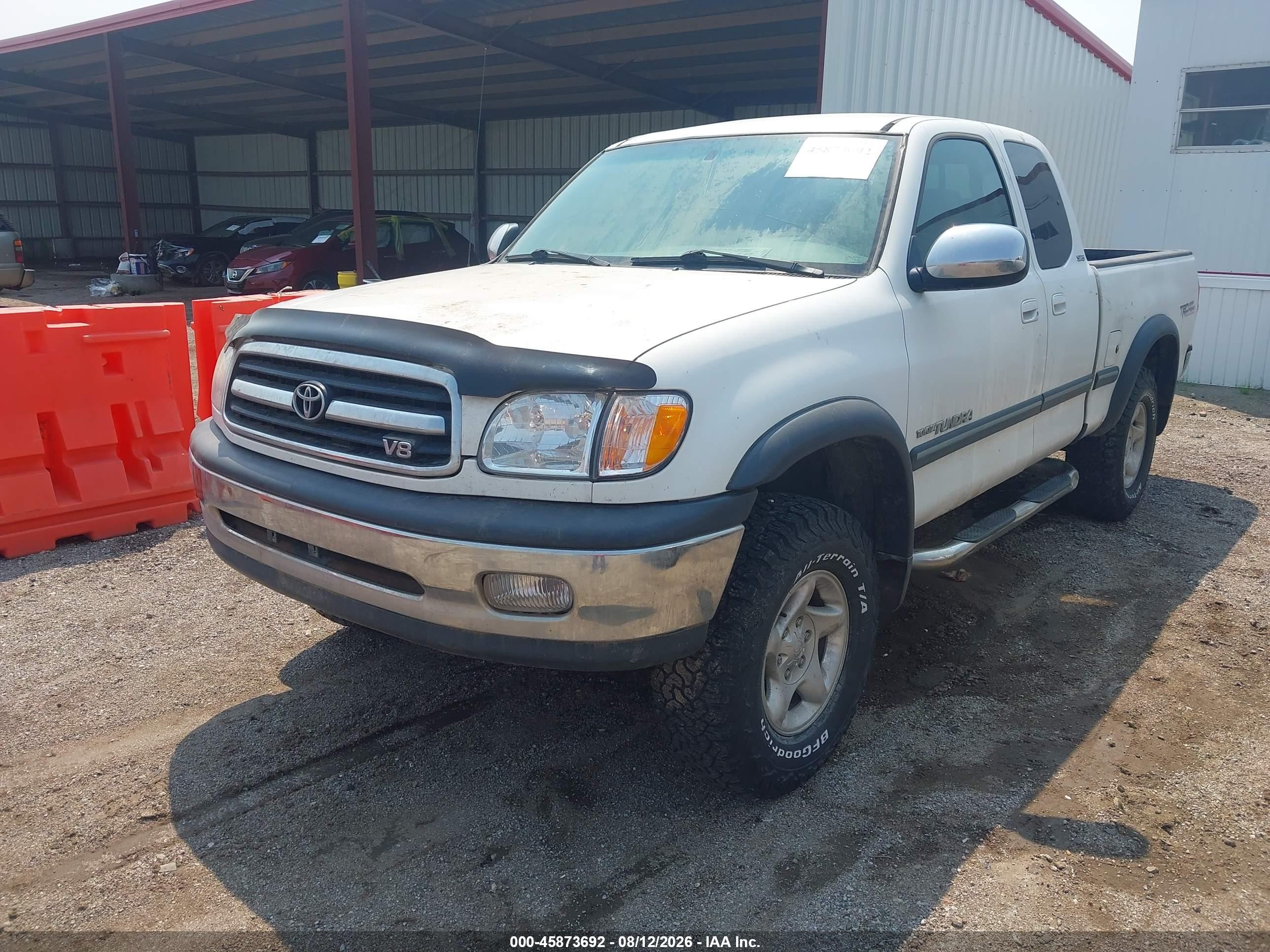 2002 Toyota Tundra Sr5 V8 Белый vin: 5TBBT441X2S253149