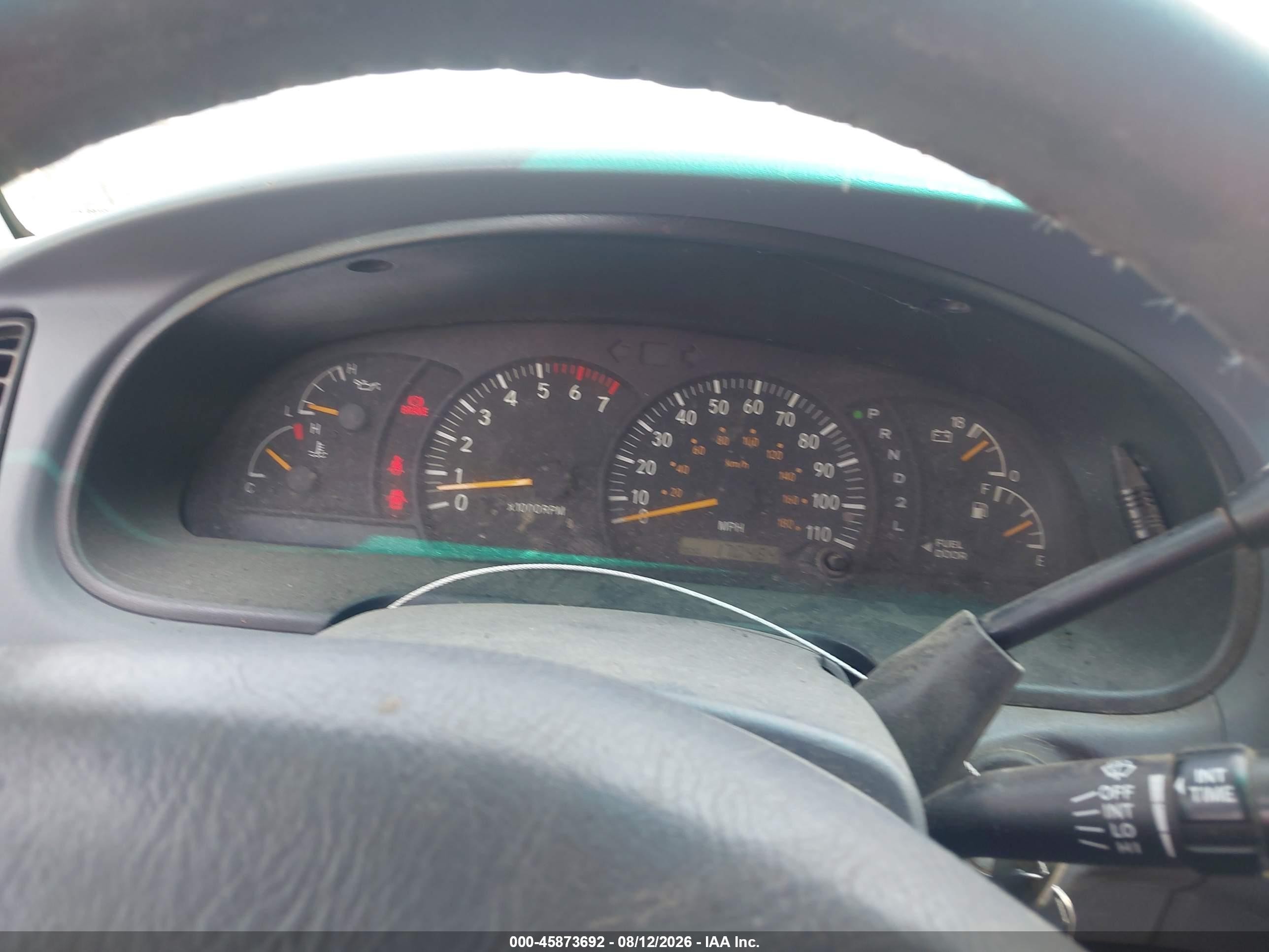 2002 Toyota Tundra Sr5 V8 Белый vin: 5TBBT441X2S253149