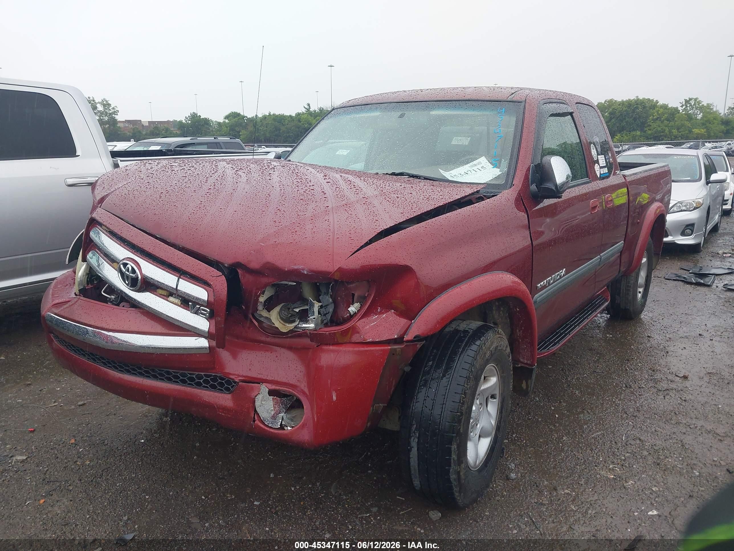 2003 Toyota Tundra Sr5 V8 Red vin: 5TBBT441X3S424192