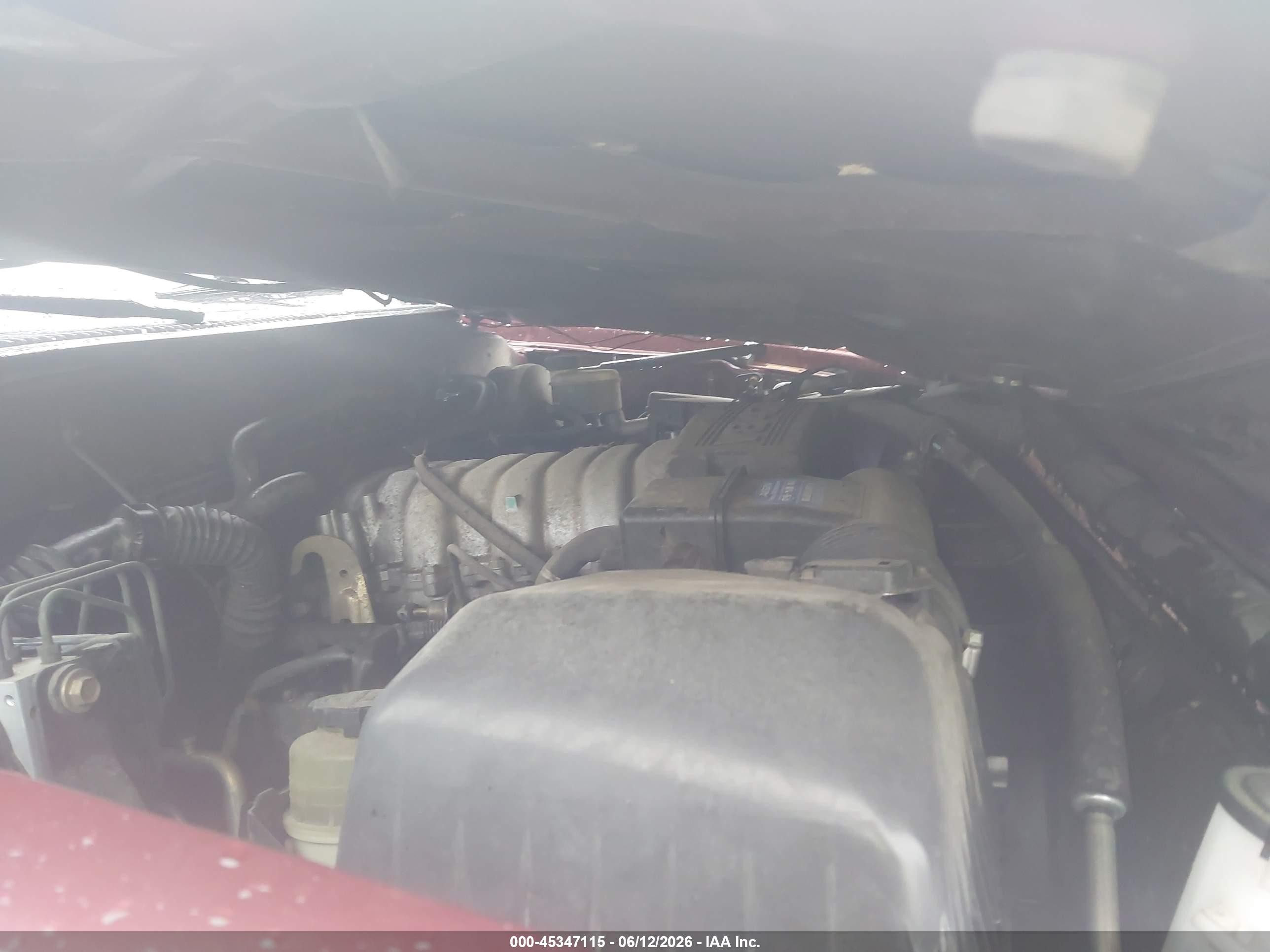 2003 Toyota Tundra Sr5 V8 Red vin: 5TBBT441X3S424192