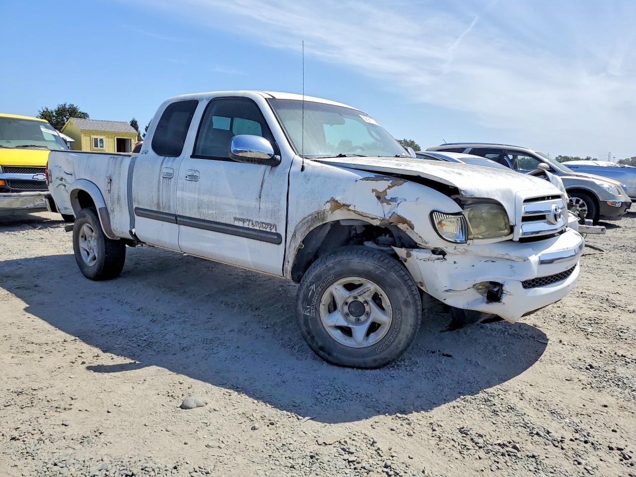 2004 Toyota Tundra Access Cab Sr5 White vin: 5TBBT441X4S454214