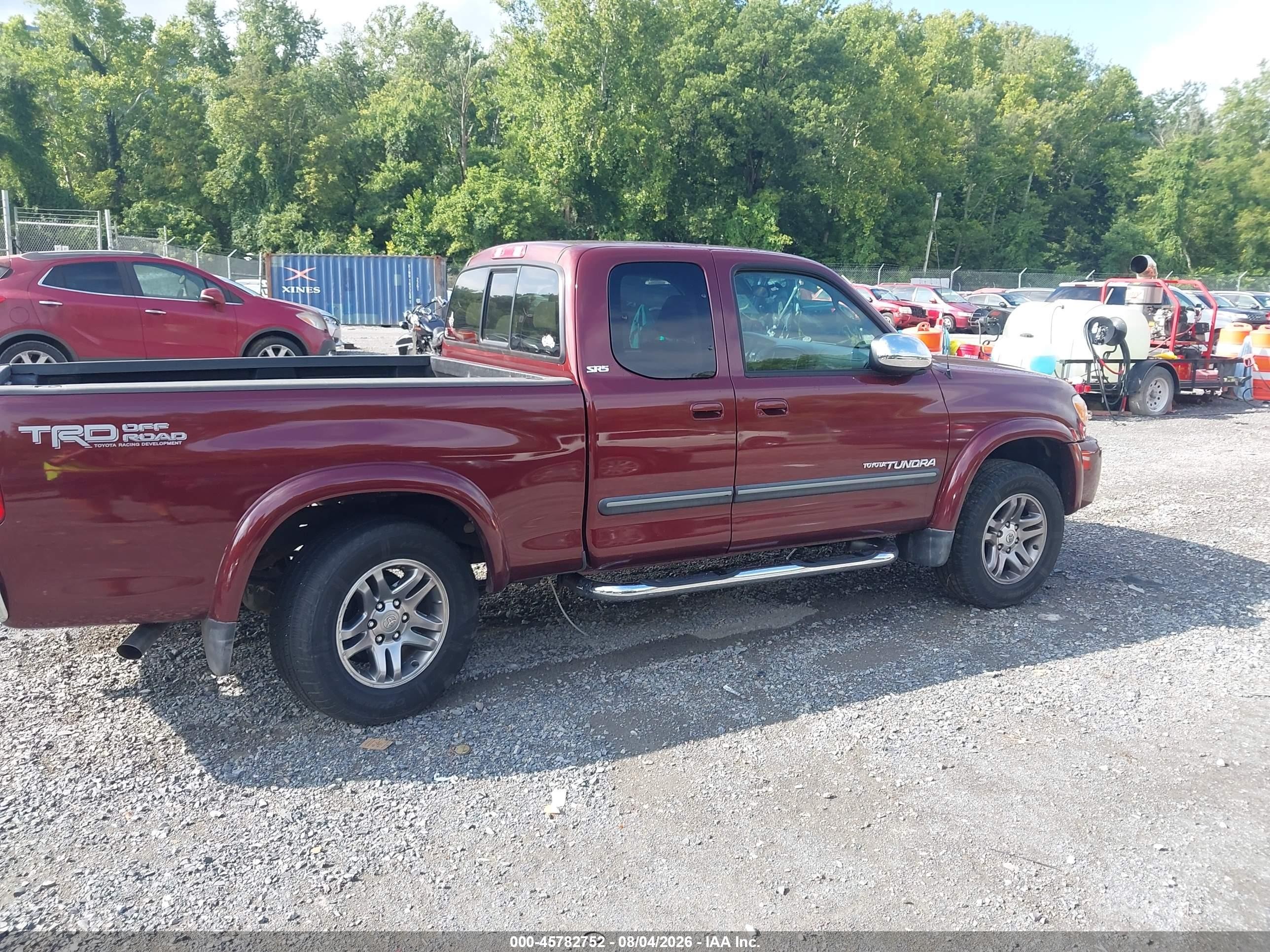 2005 Toyota Tundra Sr5 V8 Burgundy vin: 5TBBT441X5S457356