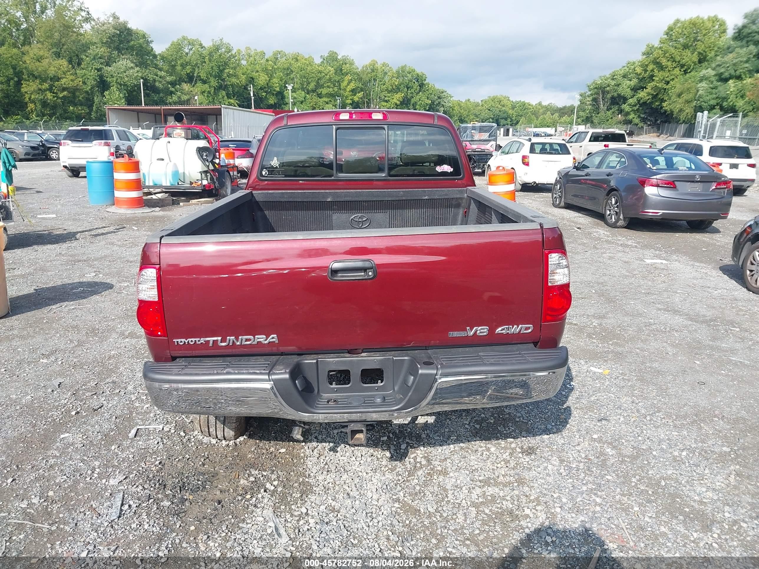 2005 Toyota Tundra Sr5 V8 Burgundy vin: 5TBBT441X5S457356
