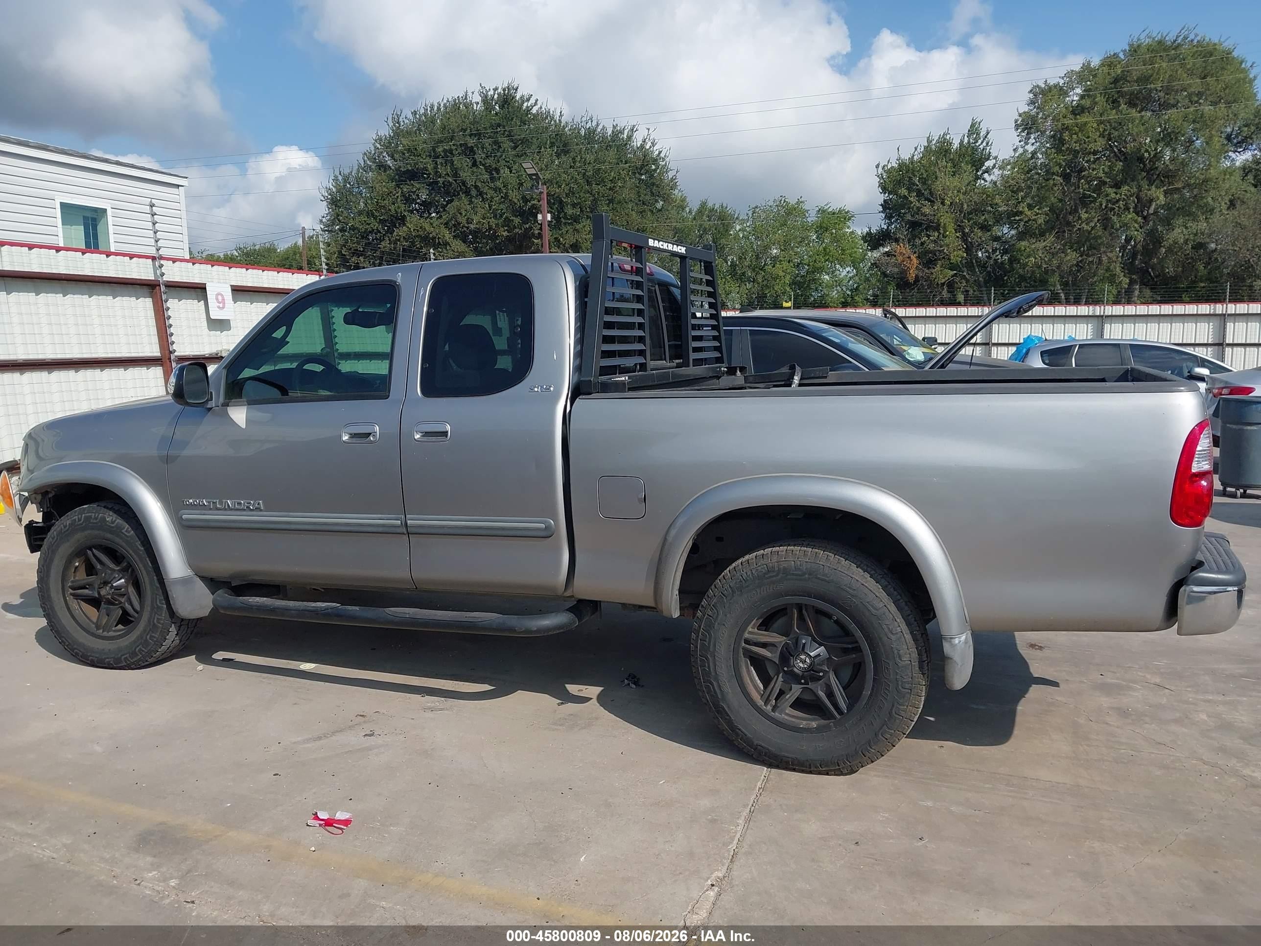 2005 Toyota Tundra Sr5 V8 Silver vin: 5TBBT441X5S466073