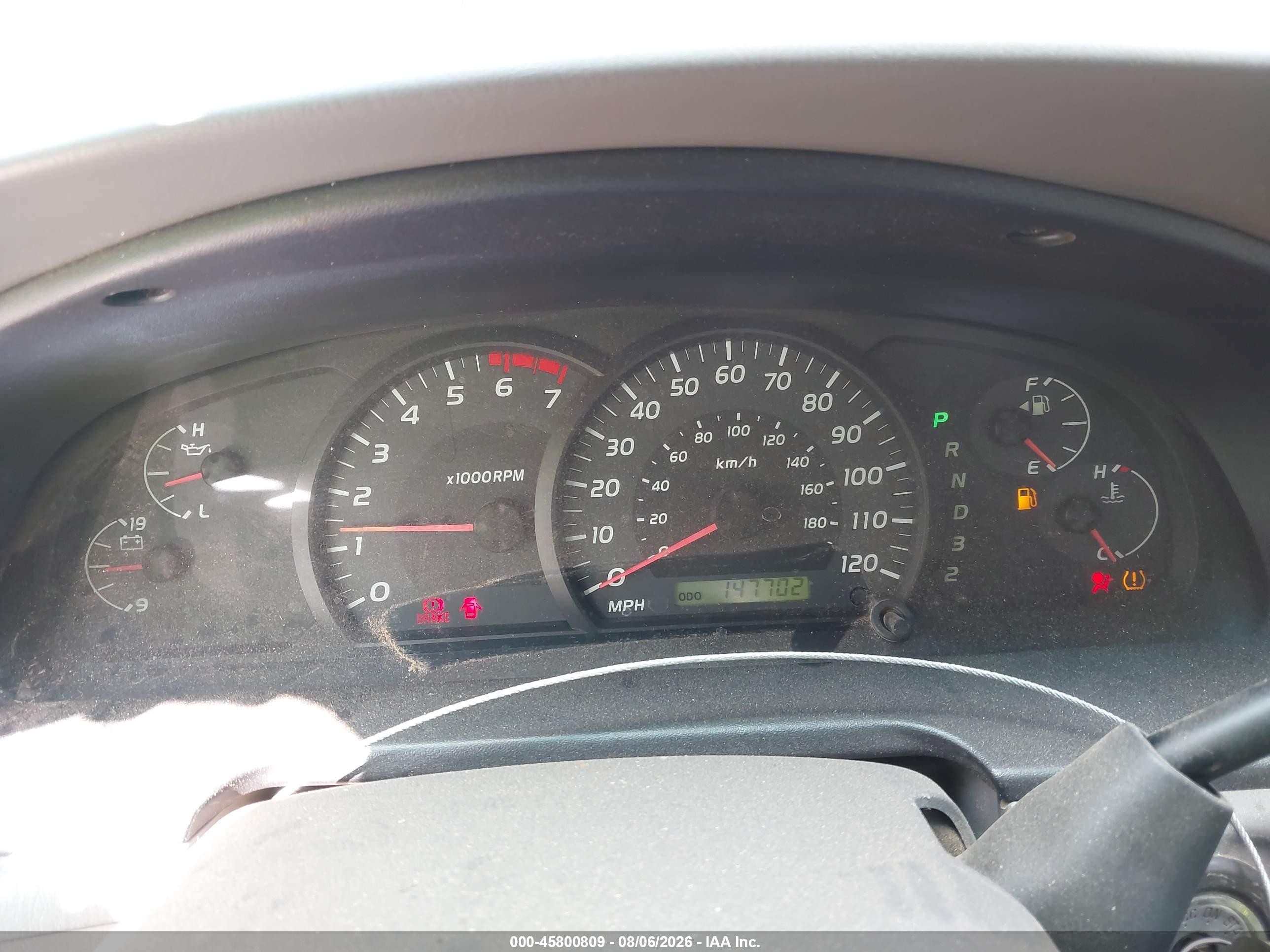 2005 Toyota Tundra Sr5 V8 Silver vin: 5TBBT441X5S466073