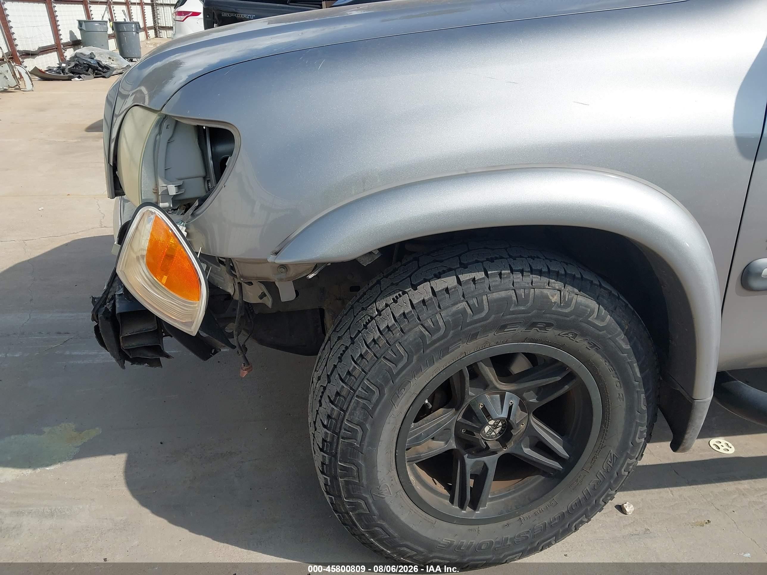2005 Toyota Tundra Sr5 V8 Silver vin: 5TBBT441X5S466073