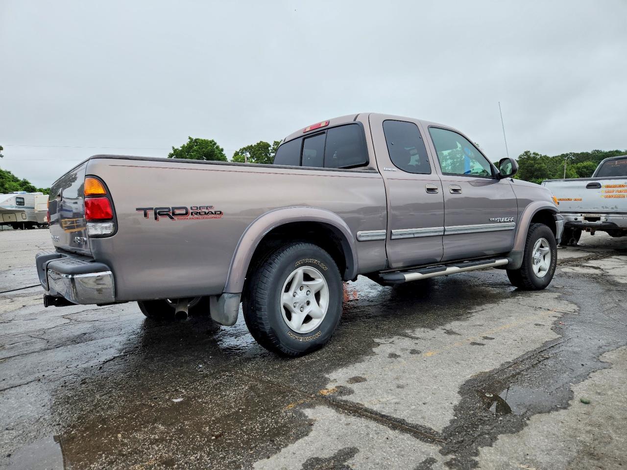 2002 Toyota Tundra Access Cab Limited Beige vin: 5TBBT48112S306685