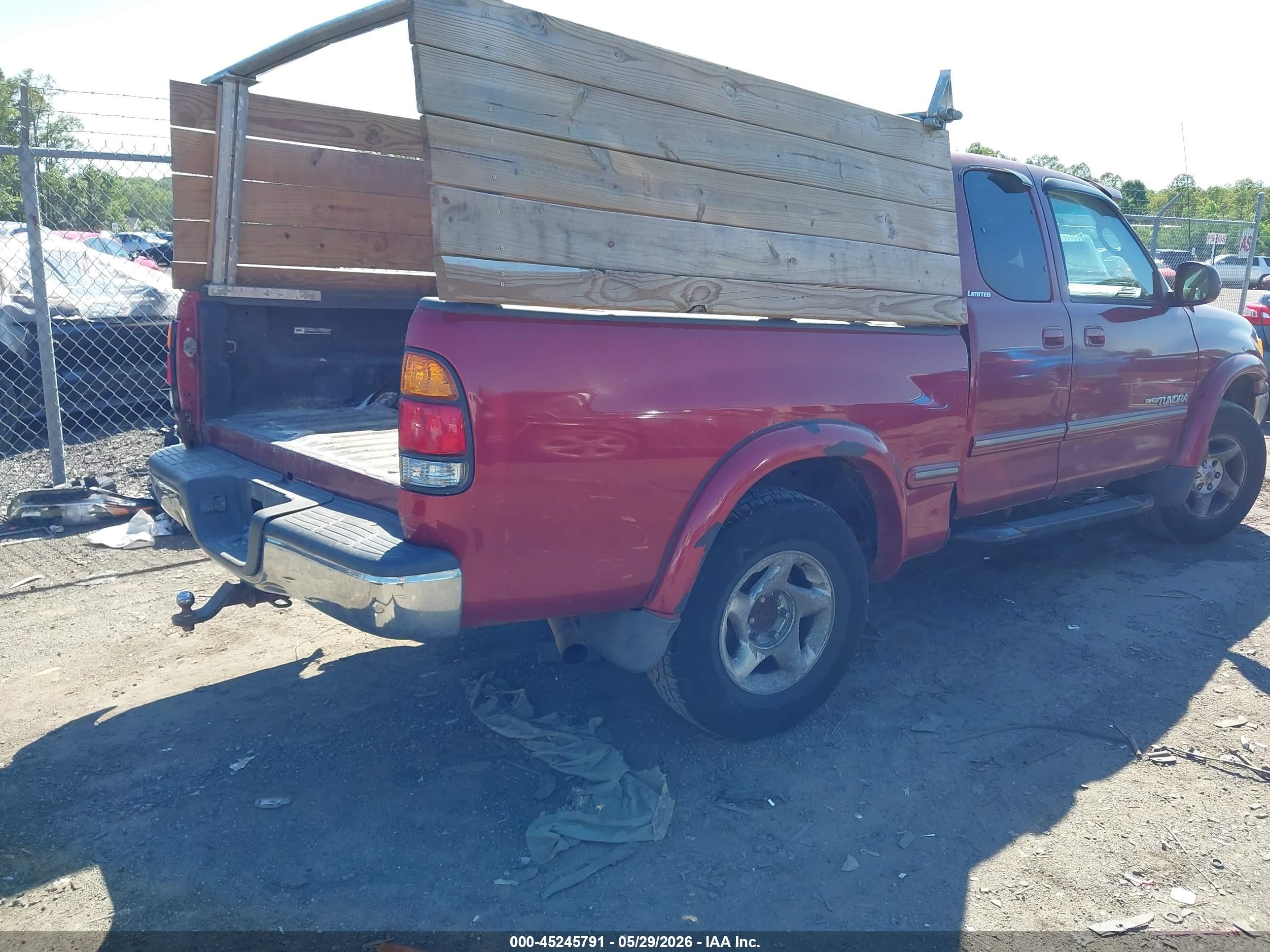 2001 Toyota Tundra Ltd Red vin: 5TBBT48131S201645