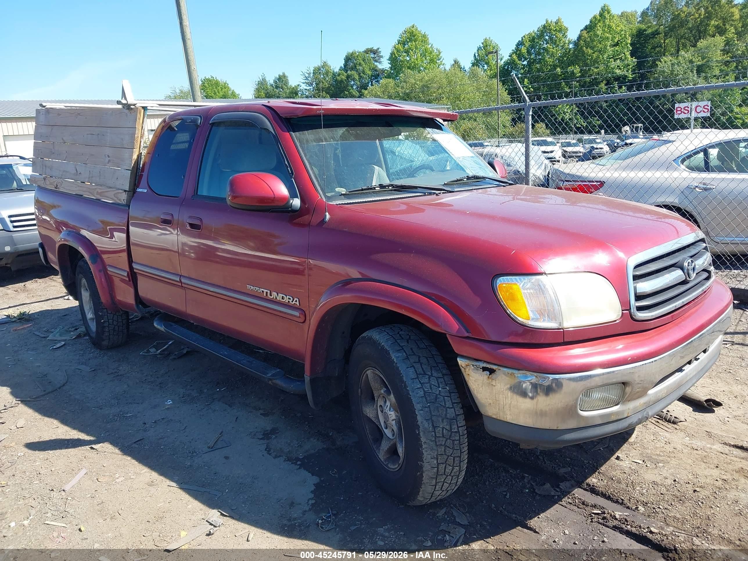 2001 Toyota Tundra Ltd Red vin: 5TBBT48131S201645