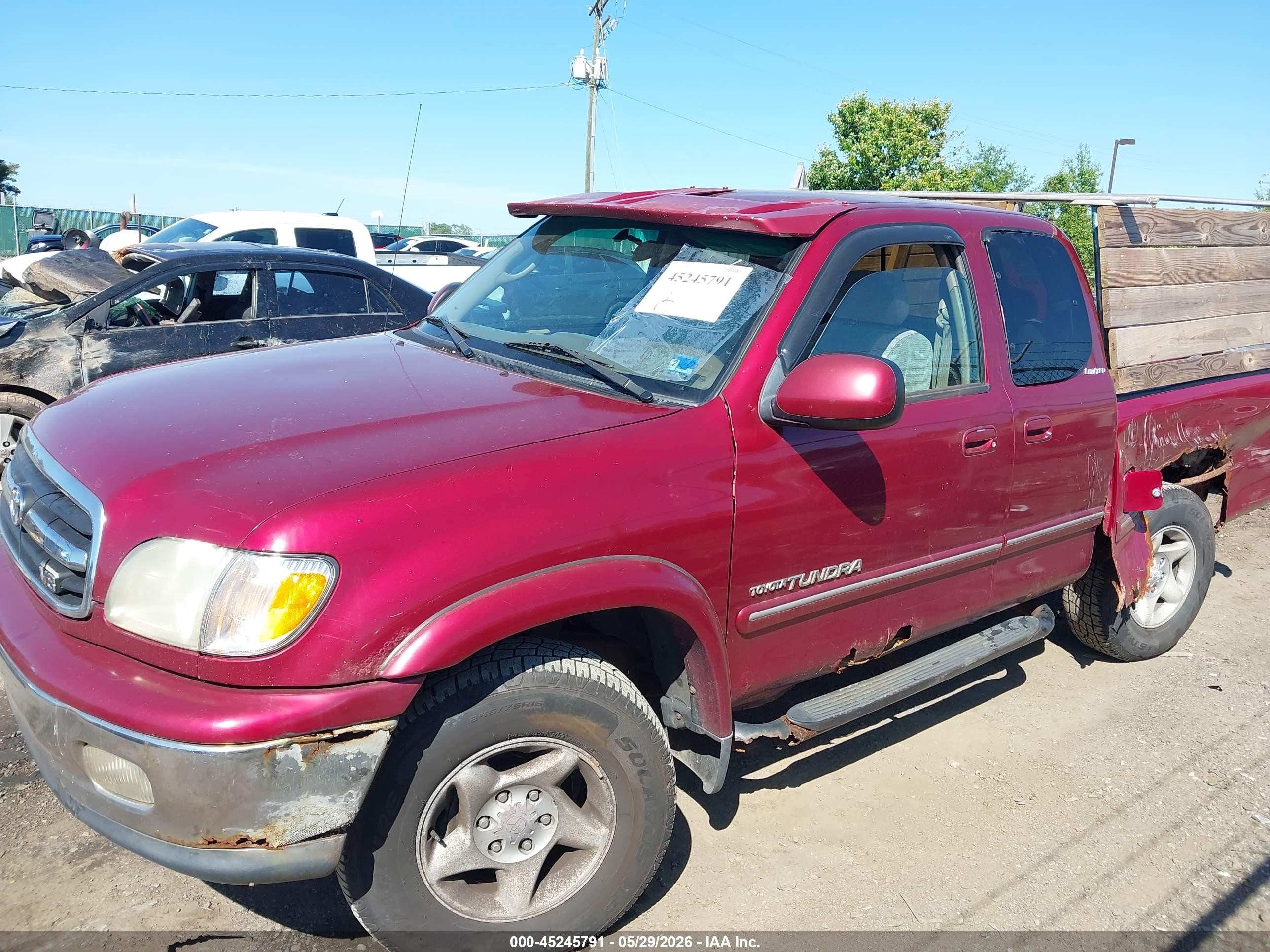 2001 Toyota Tundra Ltd Red vin: 5TBBT48131S201645