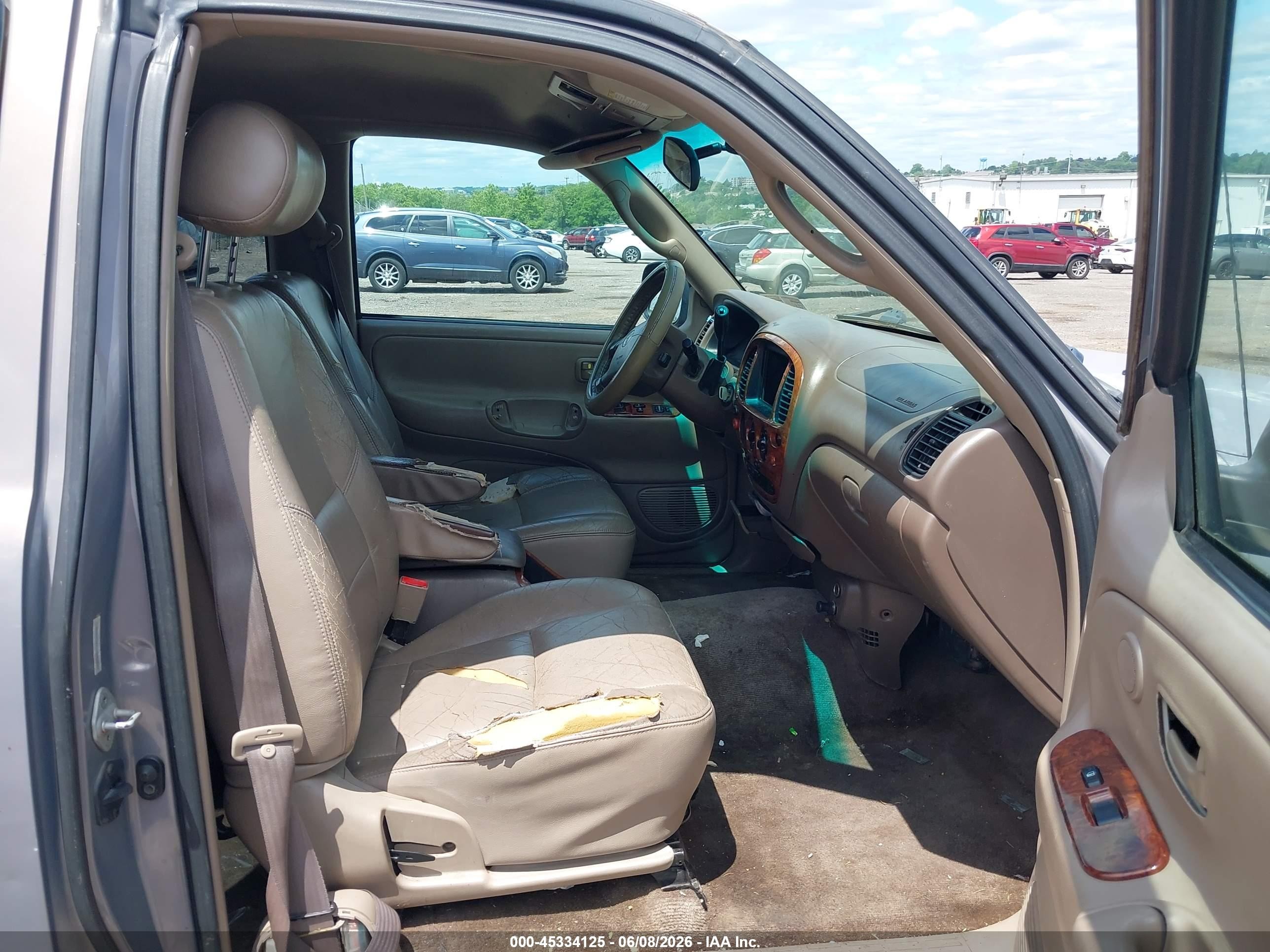 2000 Toyota Tundra Ltd V8 Tan vin: 5TBBT4814YS096009