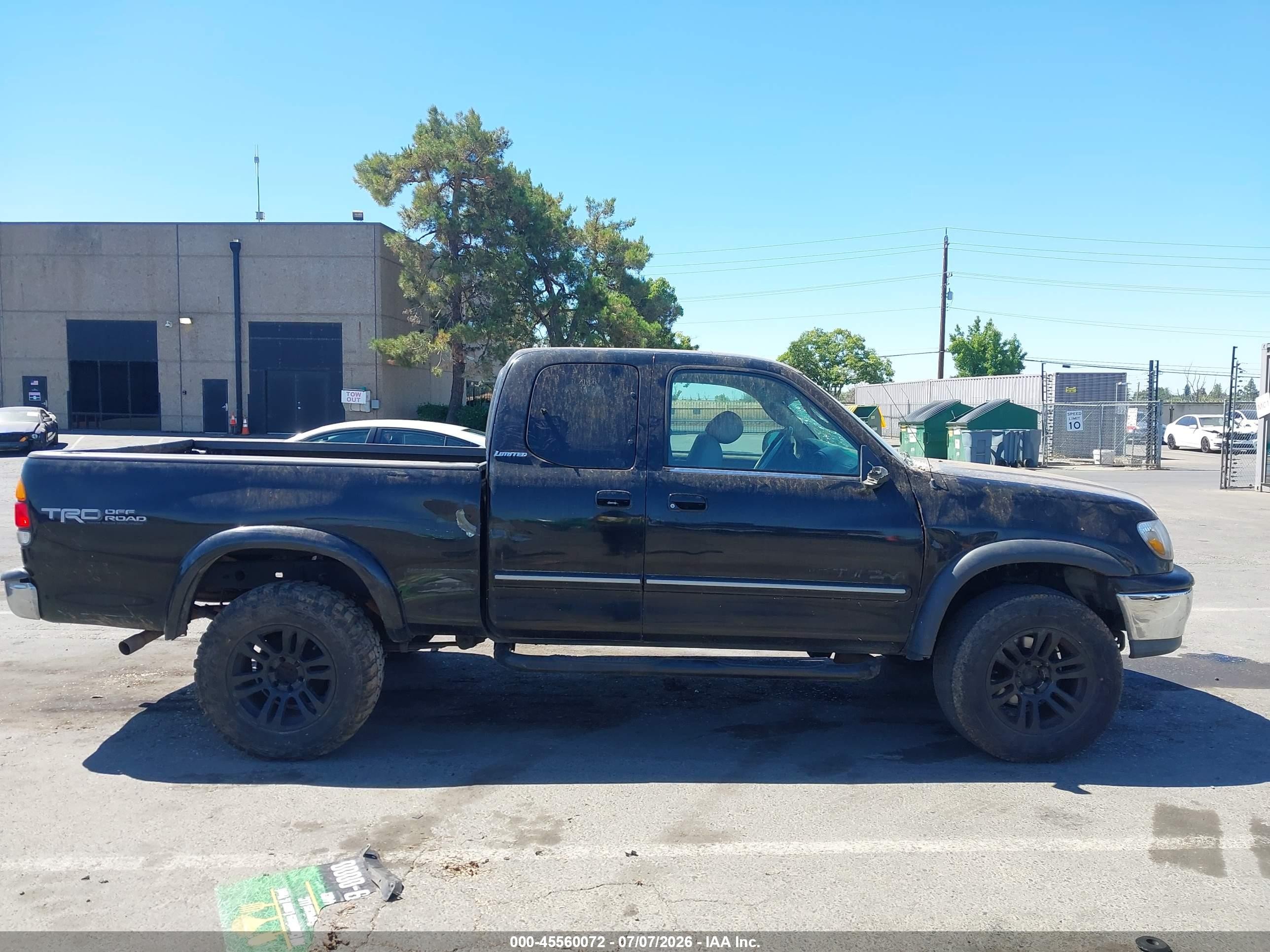 2001 Toyota Tundra Ltd V8 Black vin: 5TBBT48161S152117