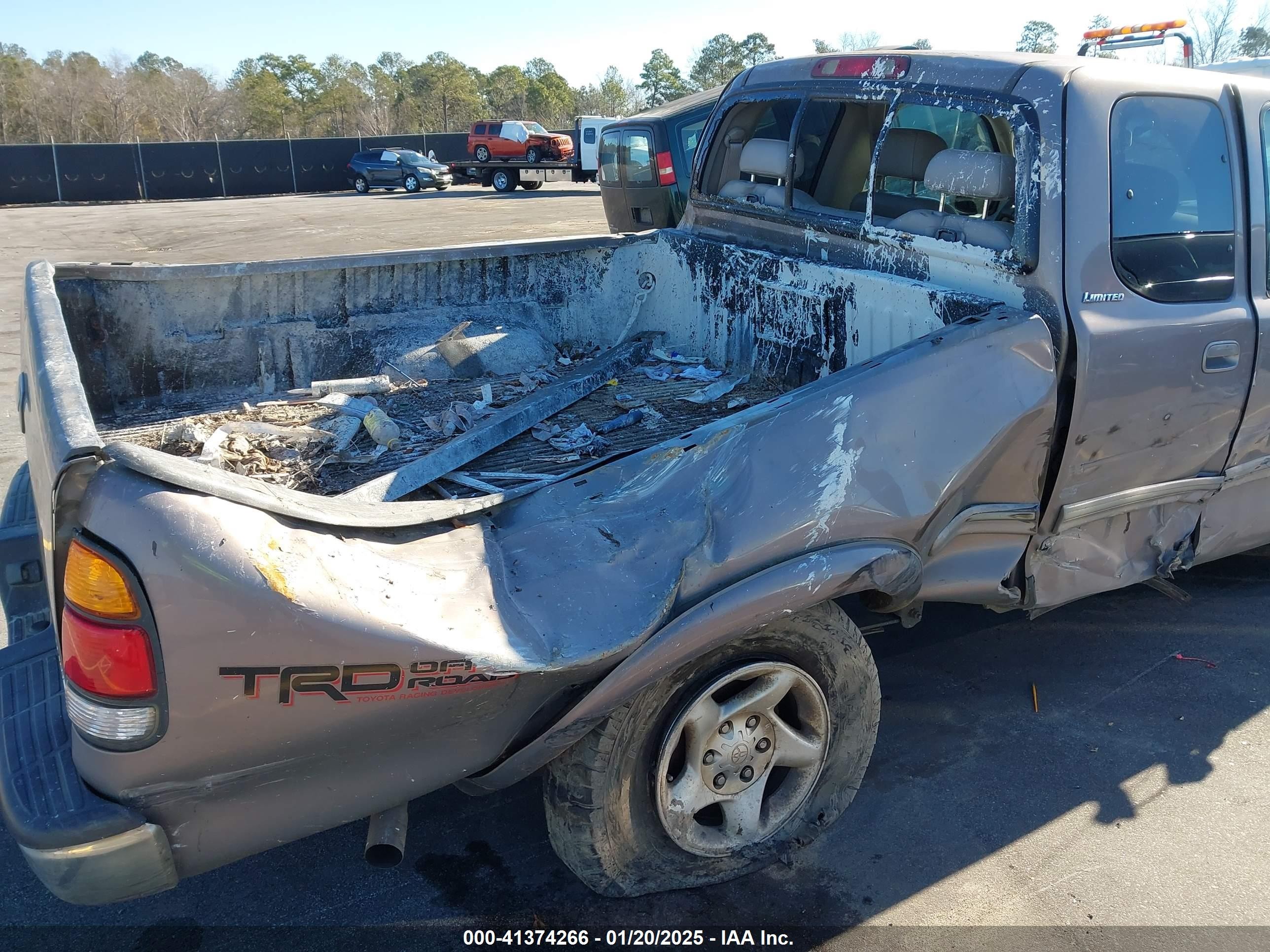 2002 Toyota Tundra Ltd V8 Gray vin: 5TBBT48182S279551