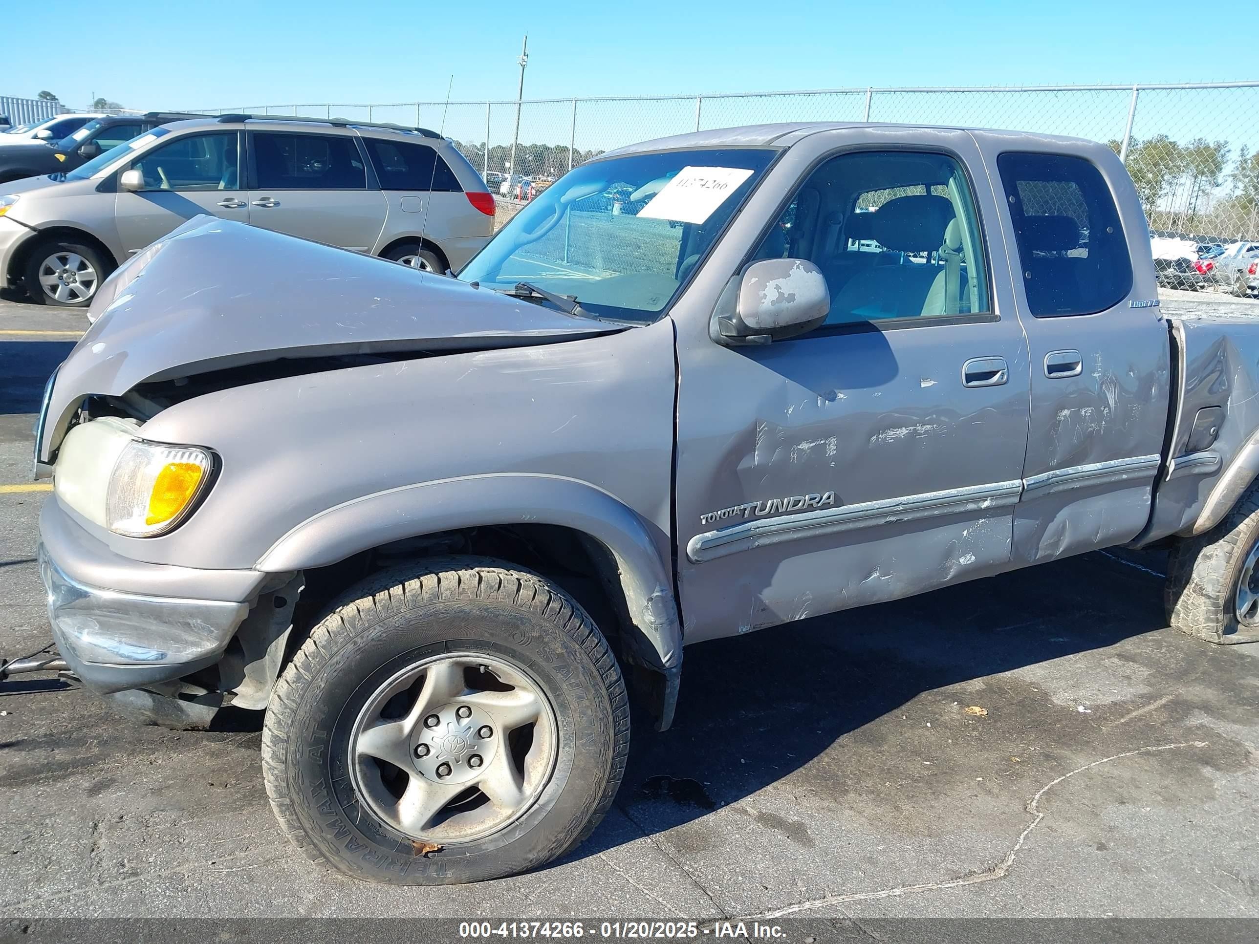 2002 Toyota Tundra Ltd V8 Gray vin: 5TBBT48182S279551
