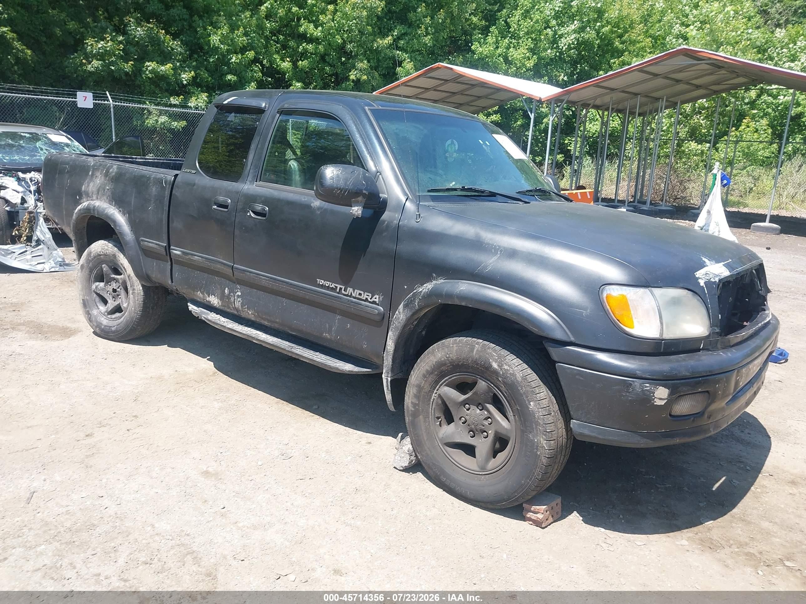 2000 Toyota Tundra Ltd V8 Black vin: 5TBBT4819YS019989