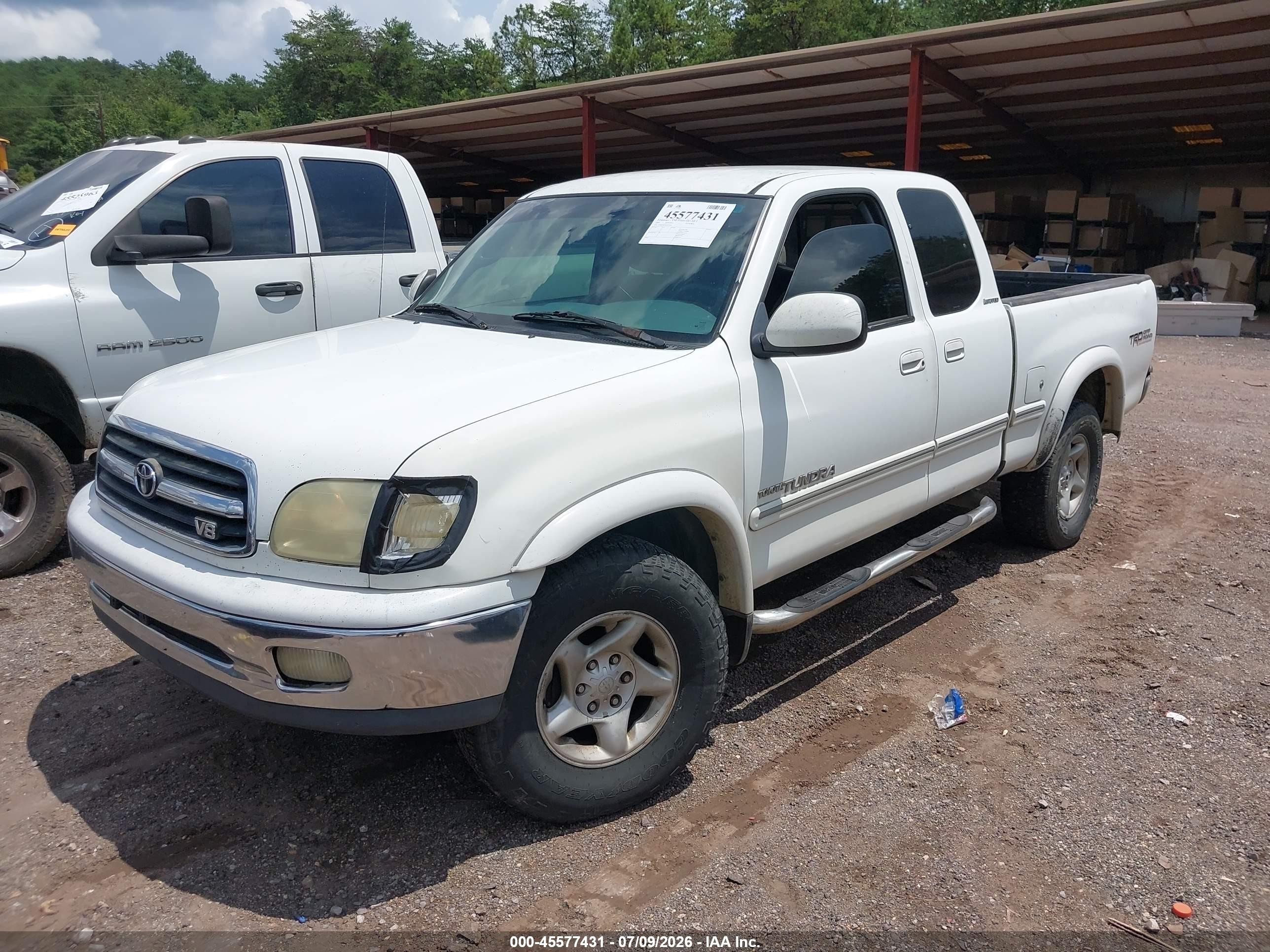 2002 Toyota Tundra Ltd V8 Белый vin: 5TBBT481X2S325364
