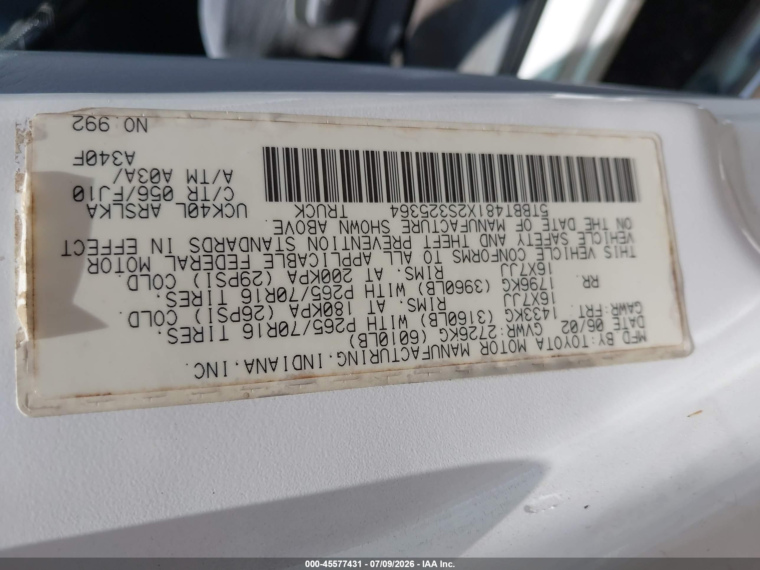 2002 Toyota Tundra Ltd V8 Белый vin: 5TBBT481X2S325364