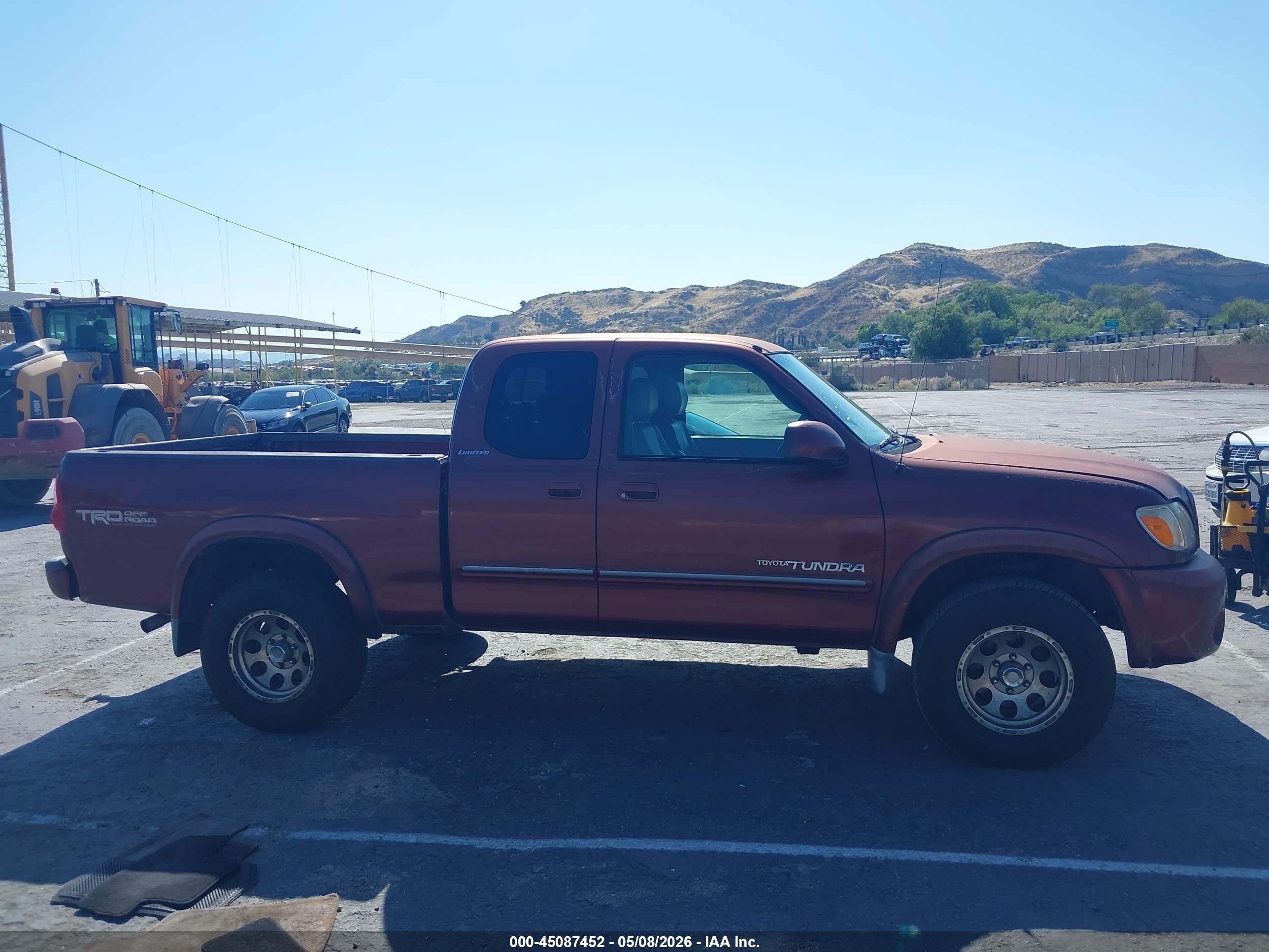 2005 Toyota Tundra Limited V8 Red vin: 5TBBT481X5S459215