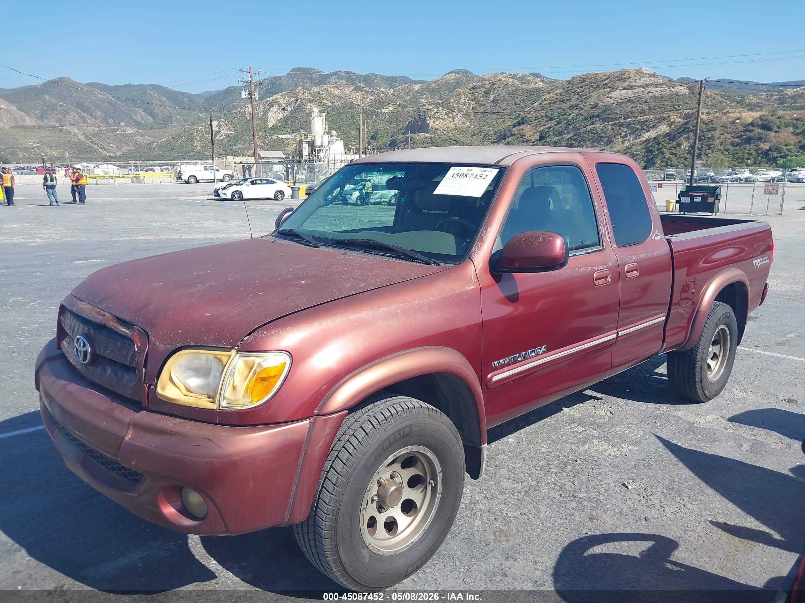 2005 Toyota Tundra Limited V8 Red vin: 5TBBT481X5S459215