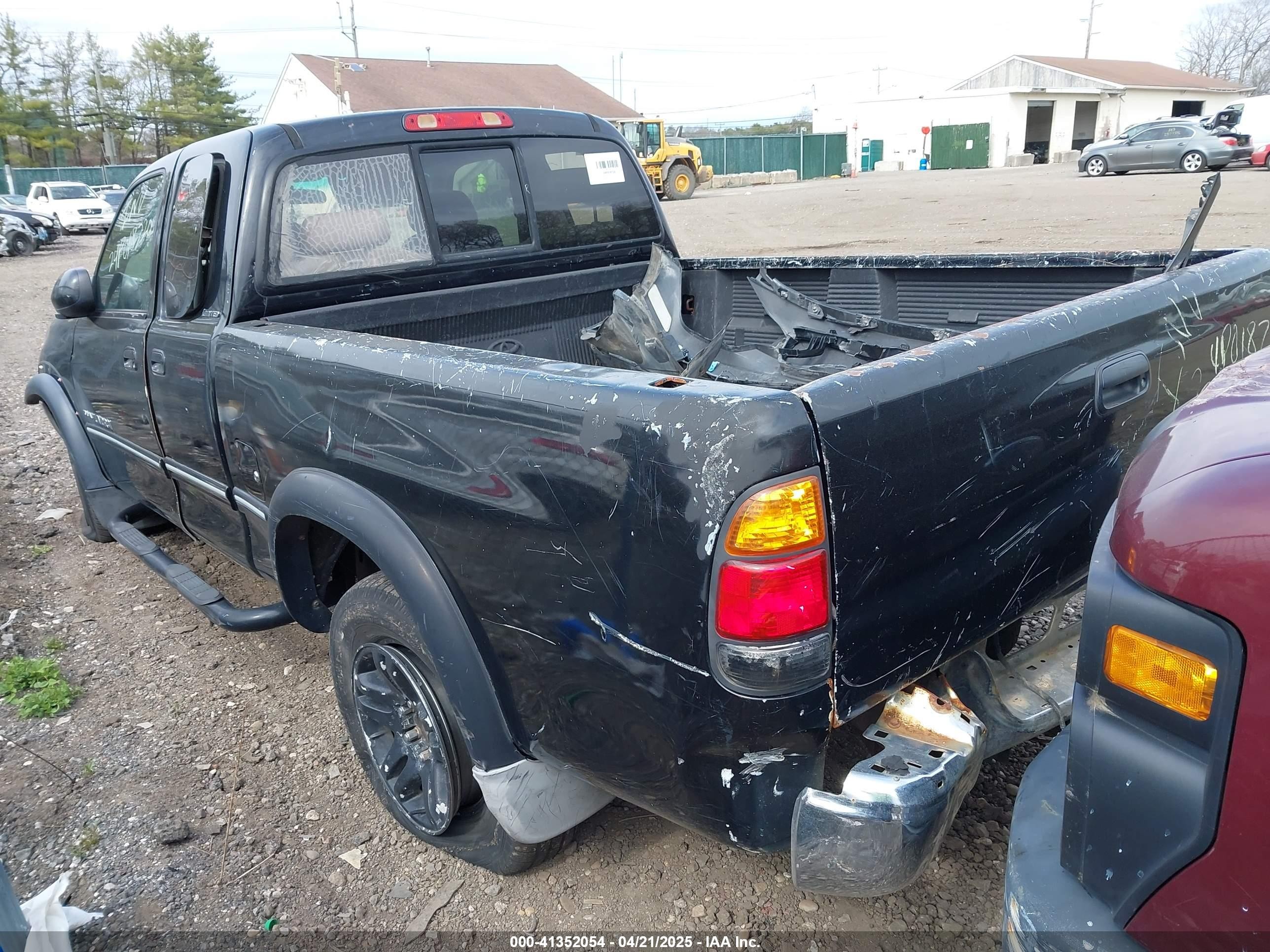2000 Toyota Tundra Ltd V8 Black vin: 5TBBT481XYS091736