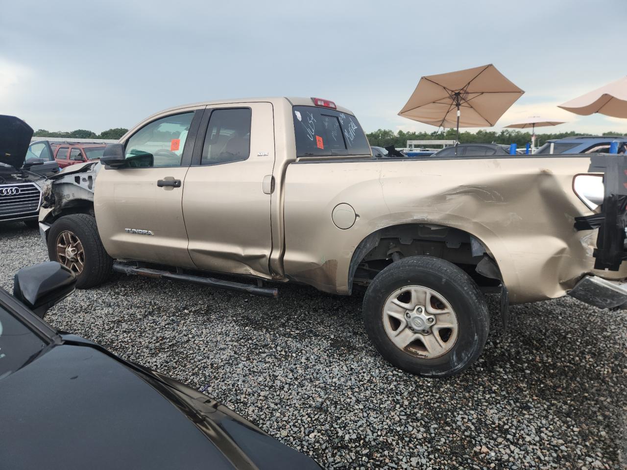 2007 Toyota Tundra Double Cab Sr5 Beige vin: 5TBBT54117S453091