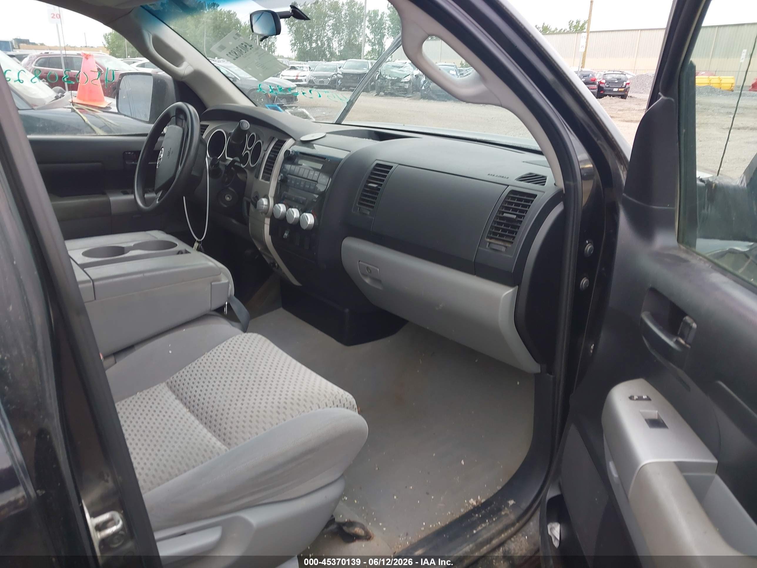 2007 Toyota Tundra Sr5 4.7l V8 Black vin: 5TBBT54137S458115