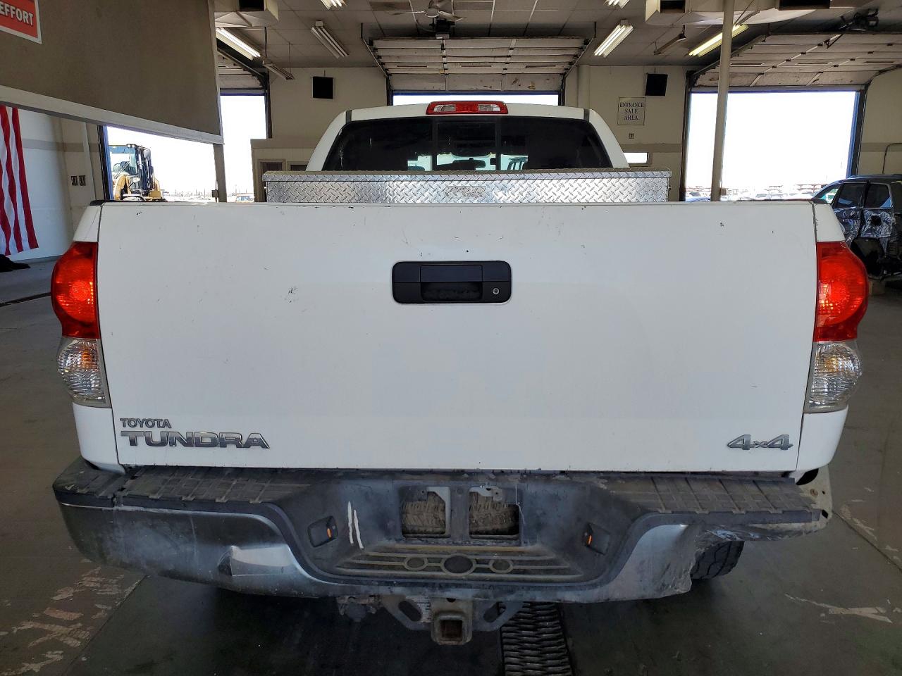 2007 Toyota Tundra Double Cab Sr5 White vin: 5TBBT54147S452629