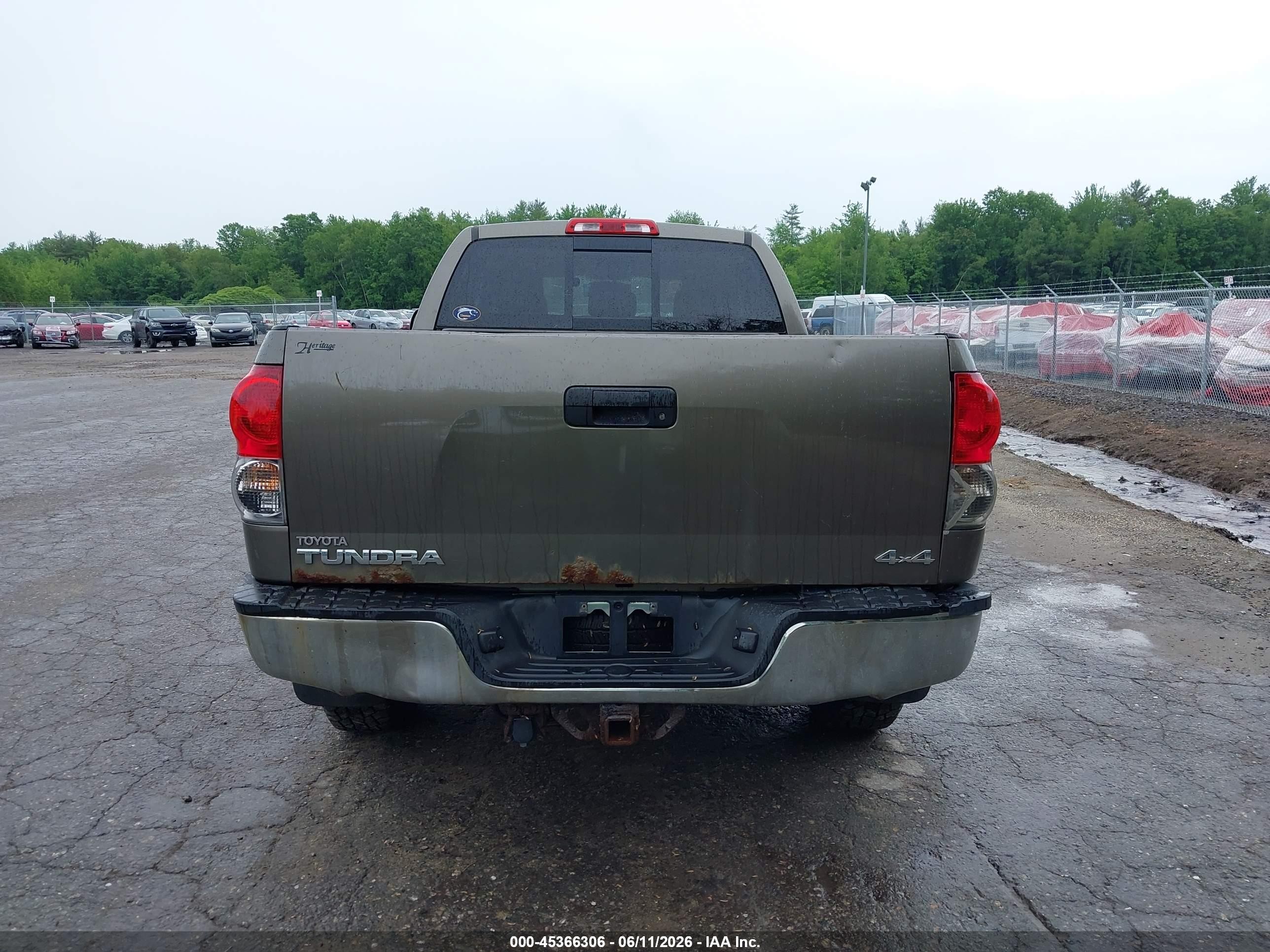 2008 Toyota Tundra Base 4.7l V8 Желто-коричневый vin: 5TBBT54148S463485