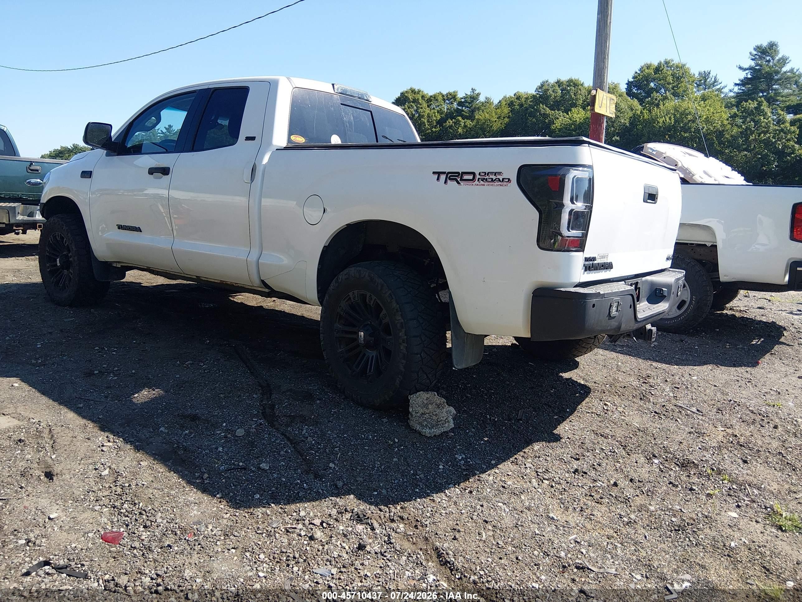 2007 Toyota Tundra Sr5 4.7l V8 Белый vin: 5TBBT54157S456513