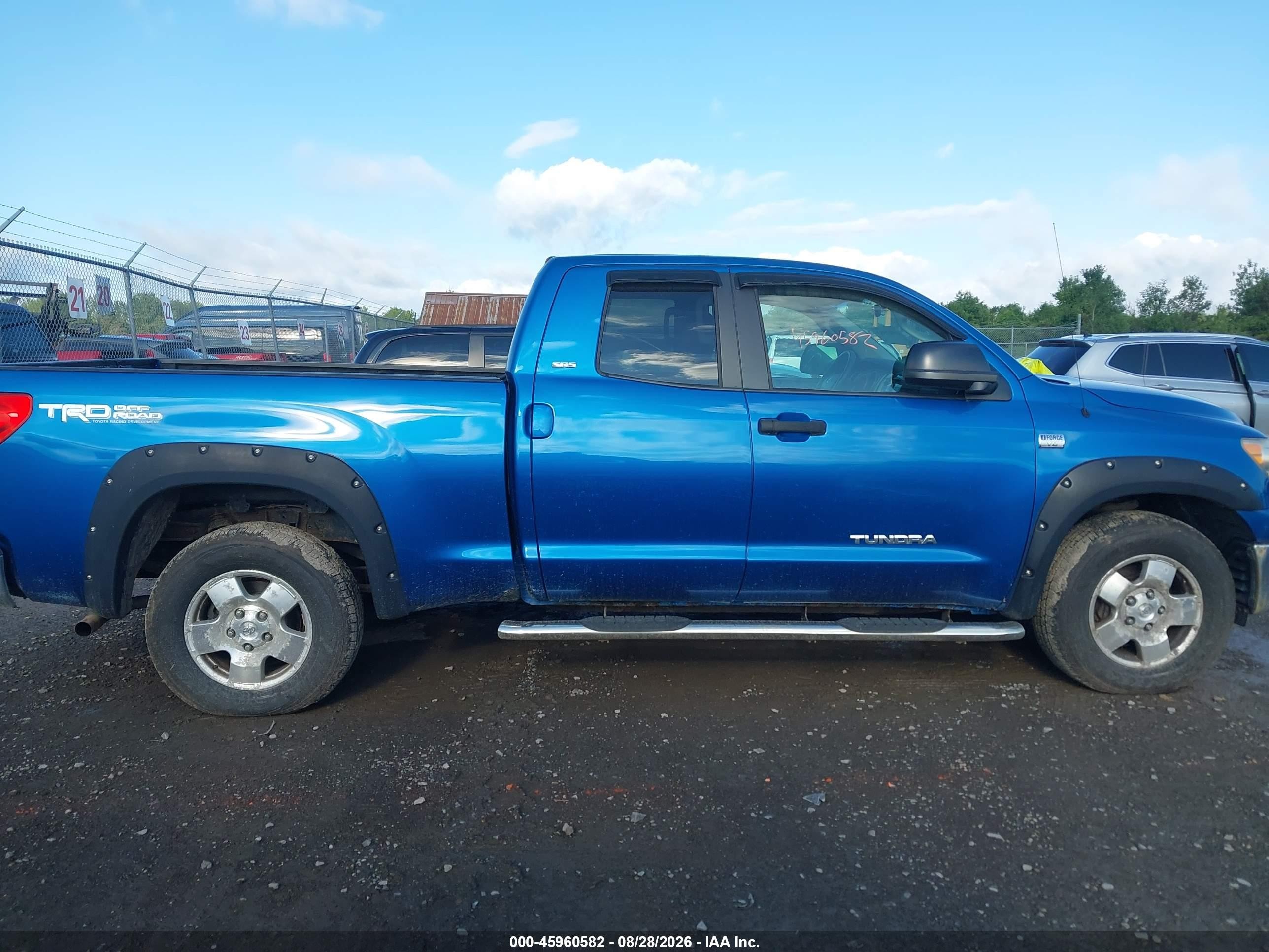 2007 Toyota Tundra Sr5 4.7l V8 Blue vin: 5TBBT54197S456580