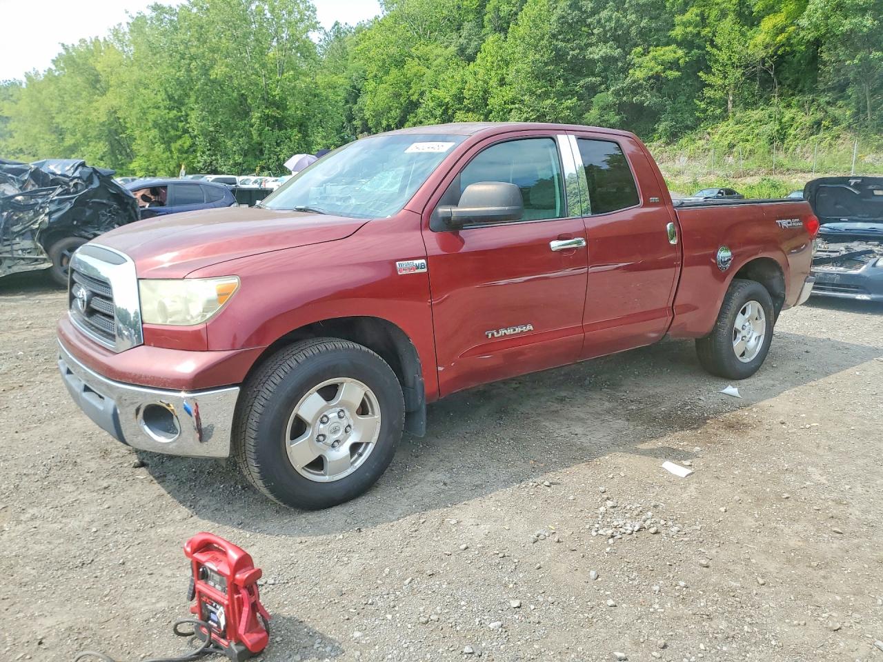 2007 Toyota Tundra Sr5 Burgundy vin: 5TBBV54147S450101