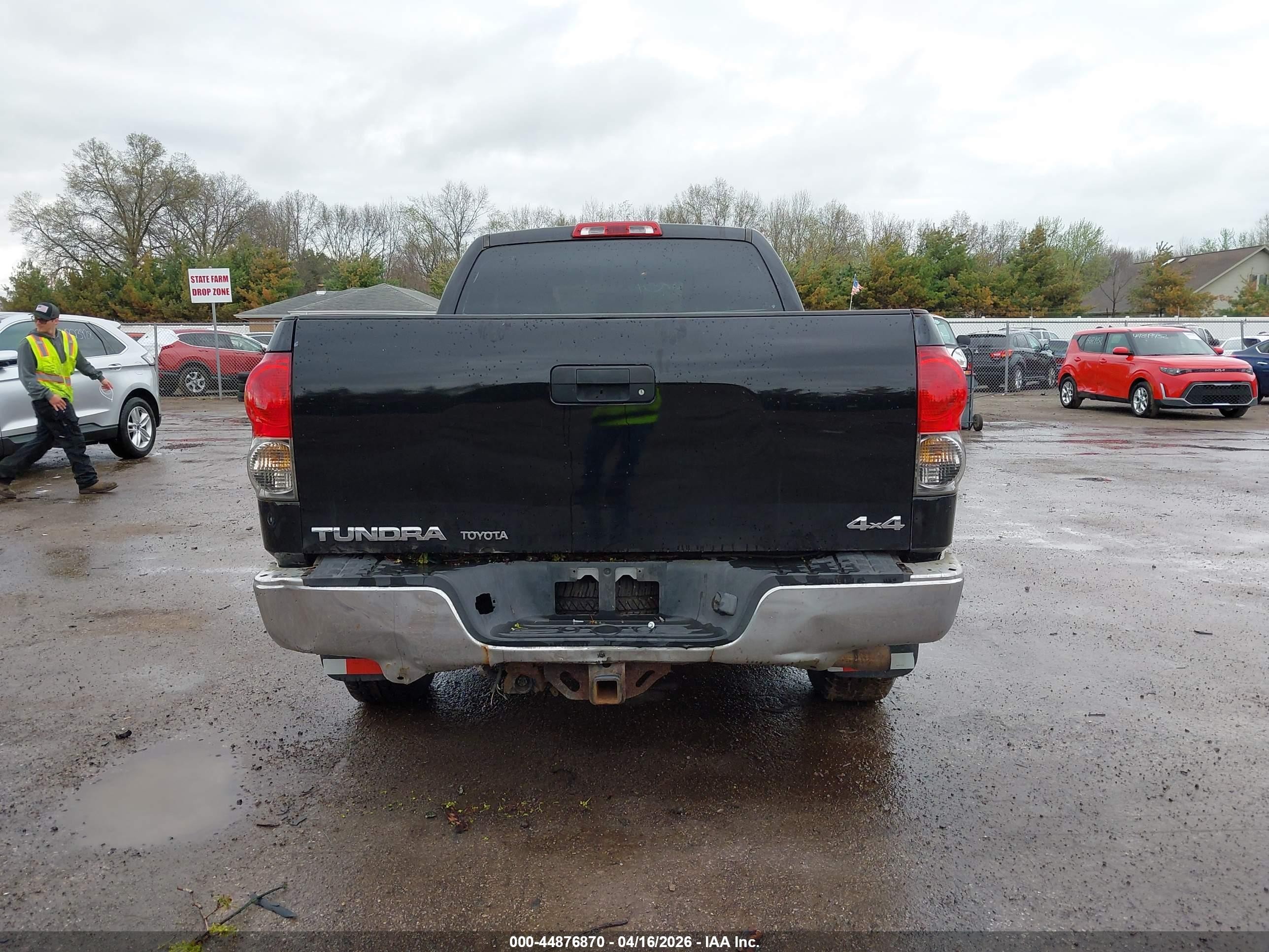 2008 Toyota Tundra Base 5.7l V8 Black vin: 5TBBV54158S507777