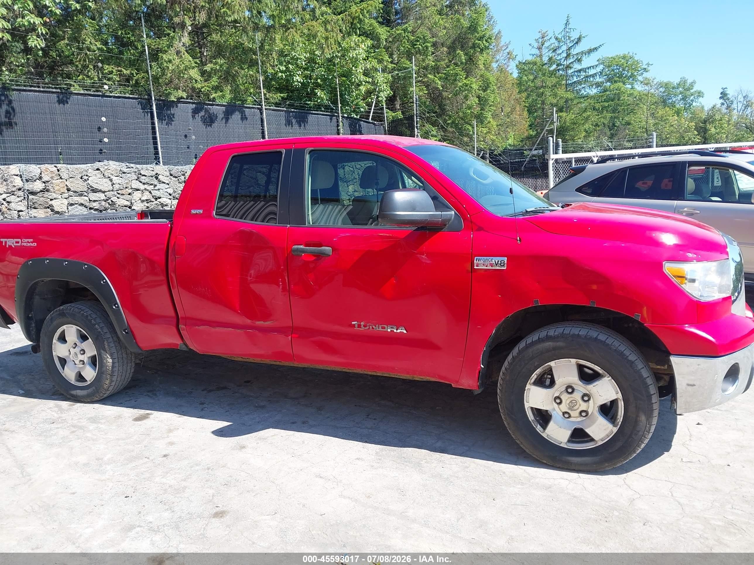 2008 Toyota Tundra Sr5 5.7l V8 Red vin: 5TBBV54158S508315